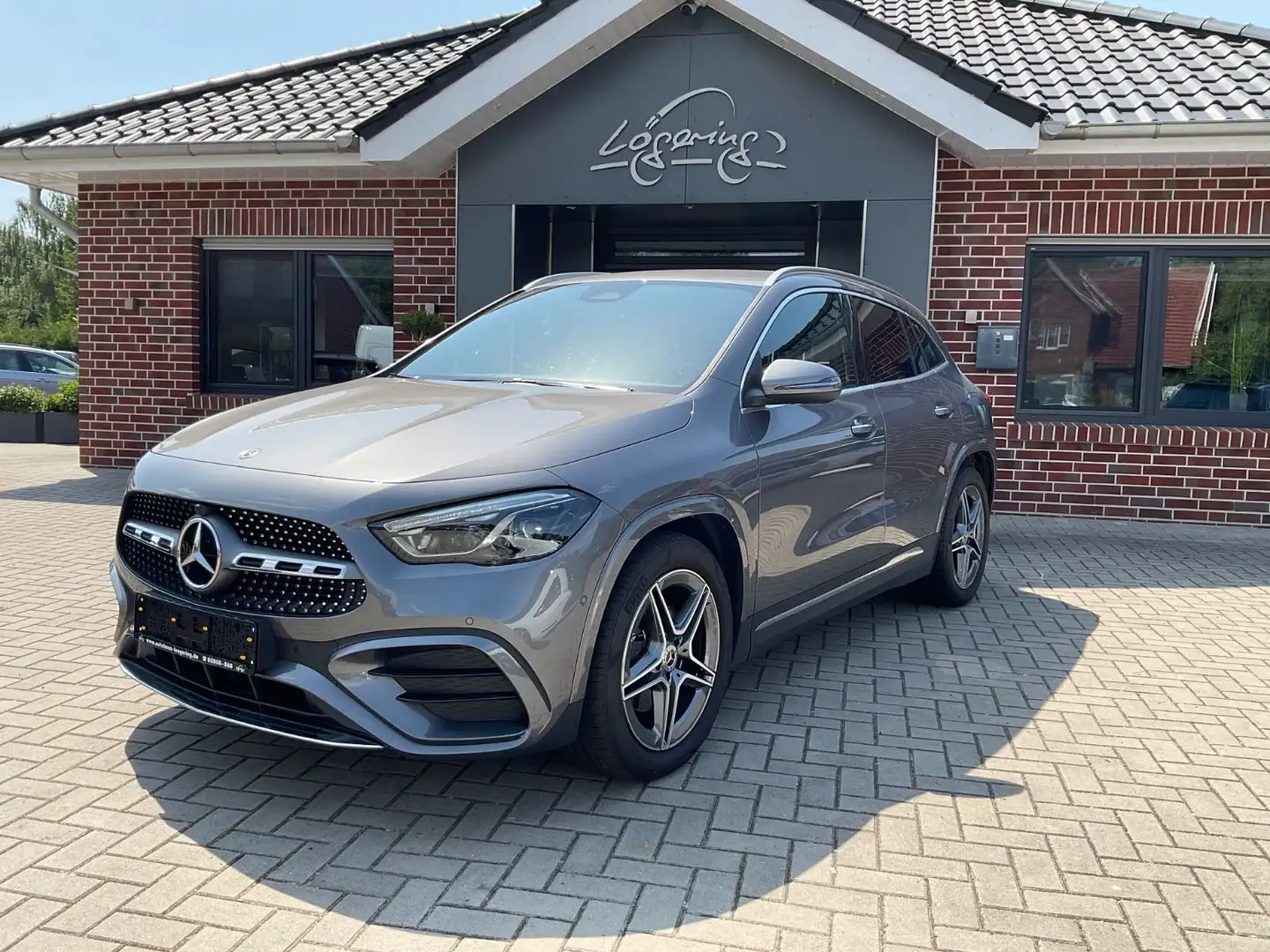 Mercedes-Benz GLA 200 d DCT,AMG,AHK,Kamera,Distronic,el.Heckkl Gris - 1