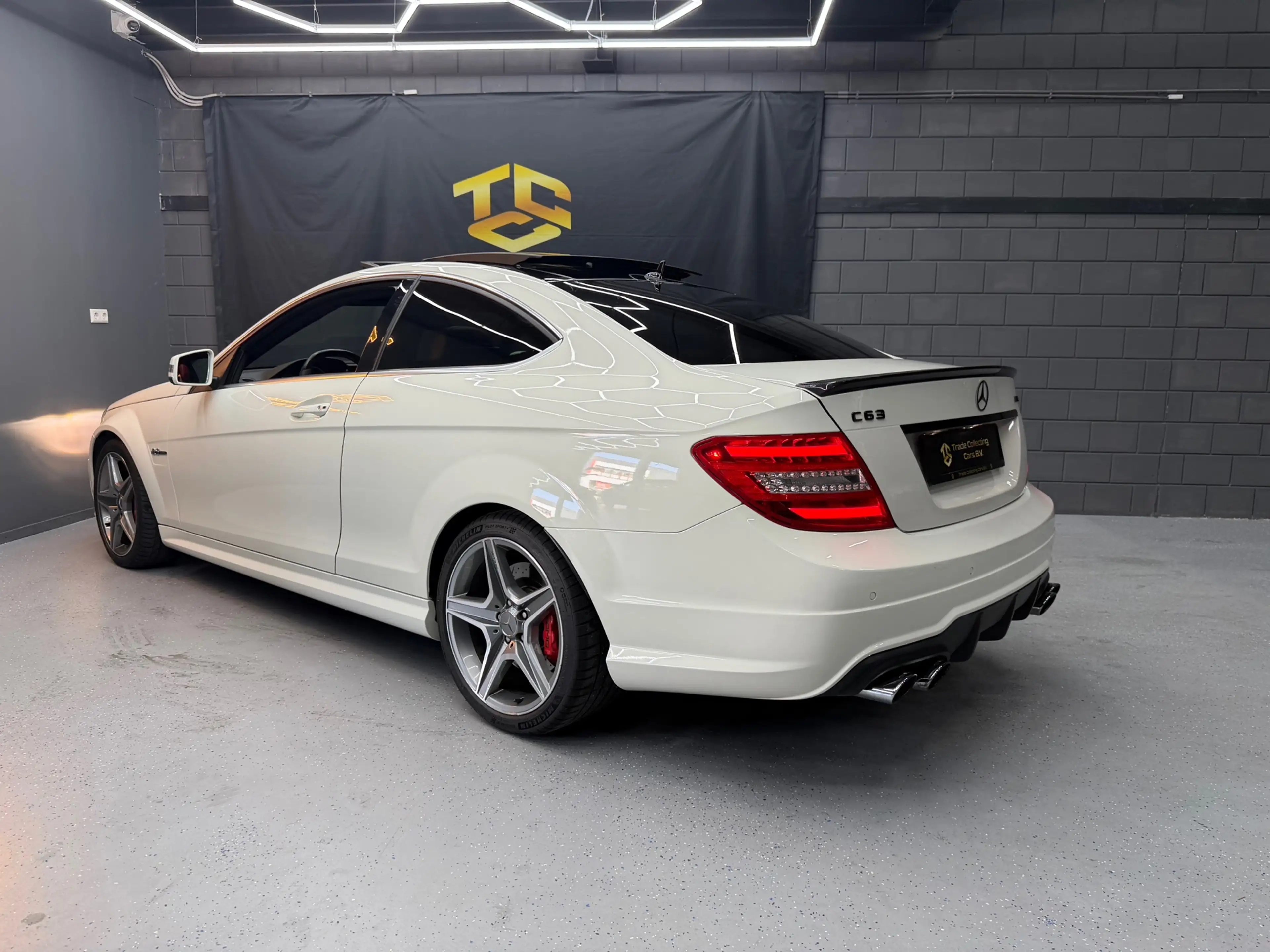 Mercedes-Benz C 63 AMG Coupé Performance Colletings item Vol opties — photo 9