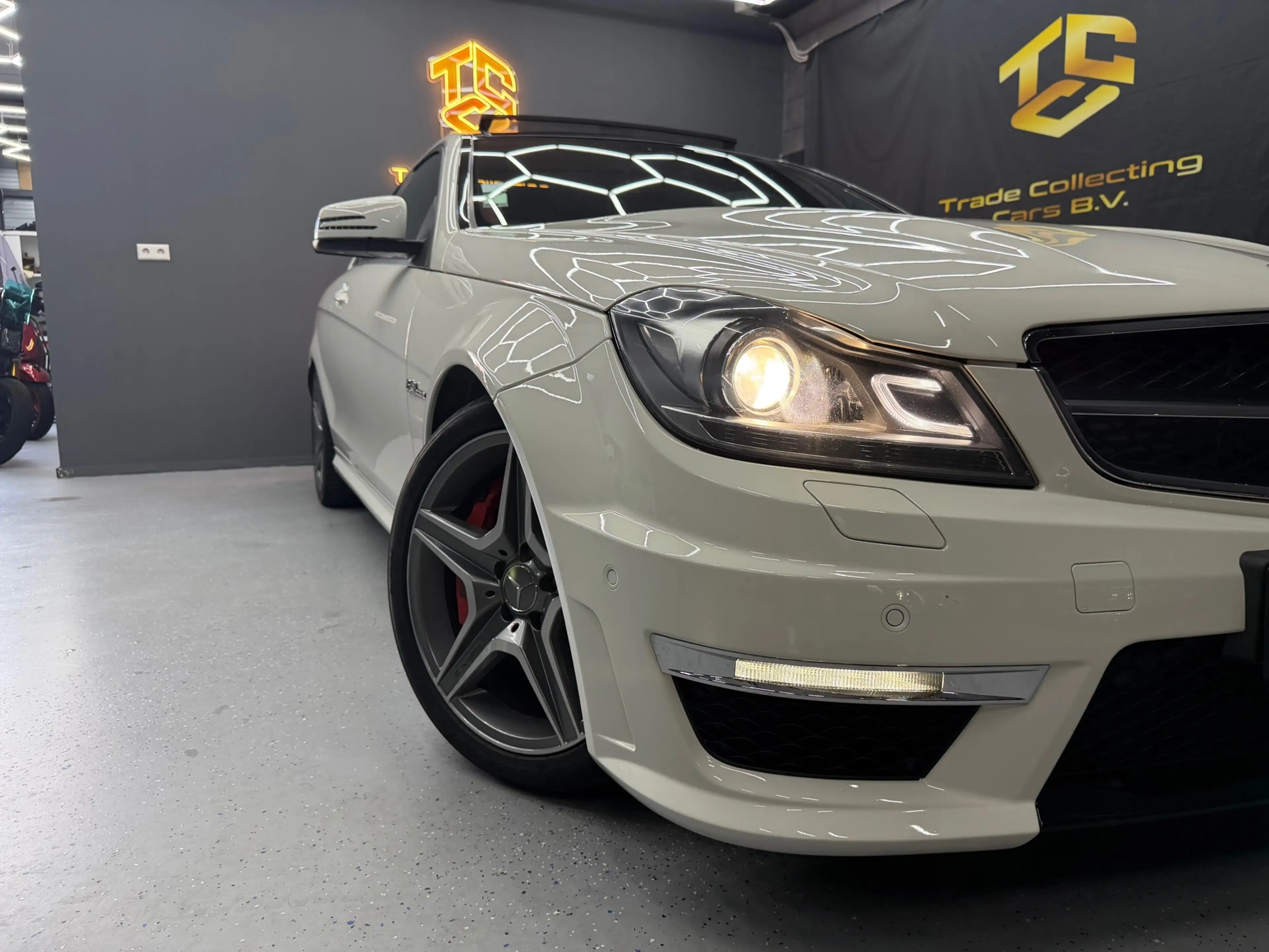 Mercedes-Benz C 63 AMG Coupé Performance Colletings item Vol opties — photo 15