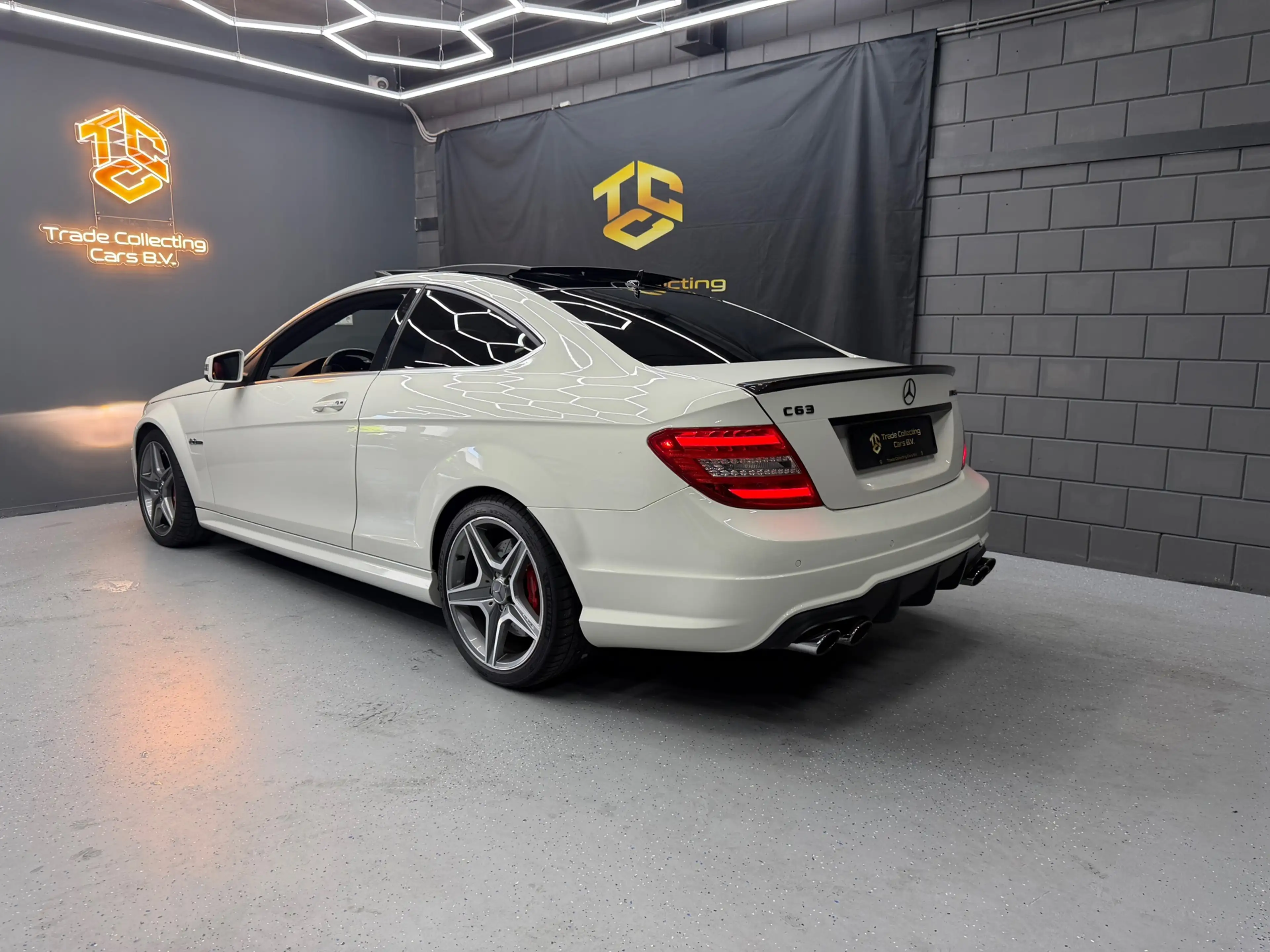 Mercedes-Benz C 63 AMG Coupé Performance Colletings item Vol opties — photo 8
