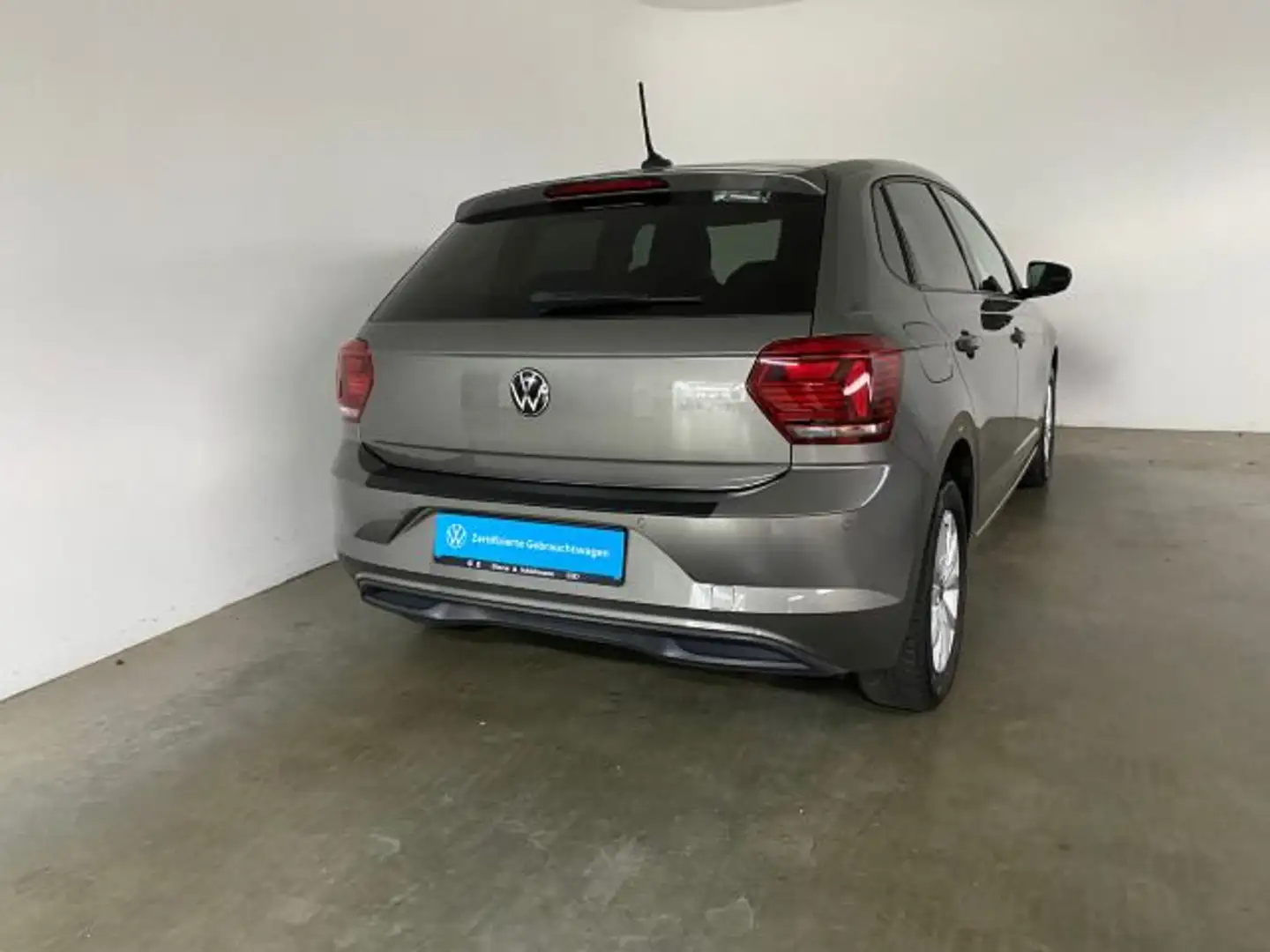 Volkswagen Polo Highline 1.0 TSI NAVI+SHZ+EPH+ACC Gris - 2