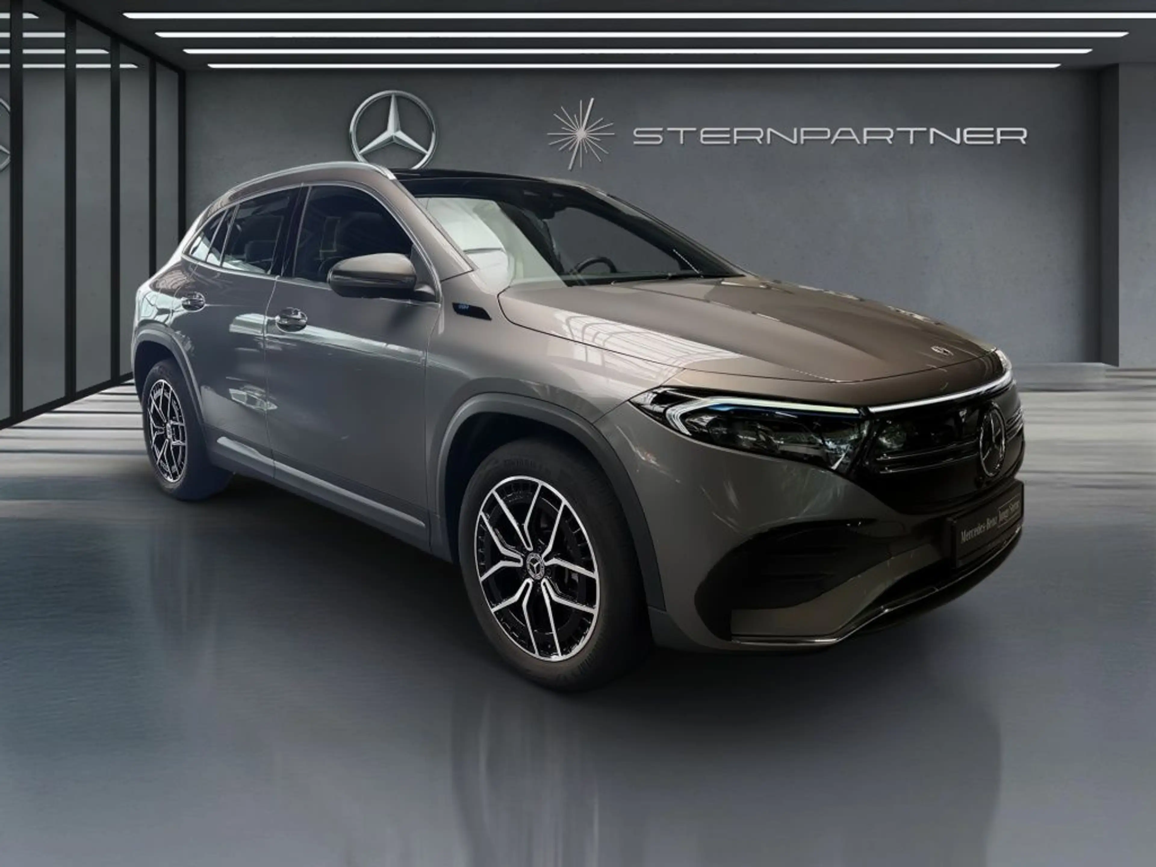 Mercedes-Benz EQA 250 AMG+PANO+HUD+AD.SOUND+360°+MEMORY+DISTR. — photo 15