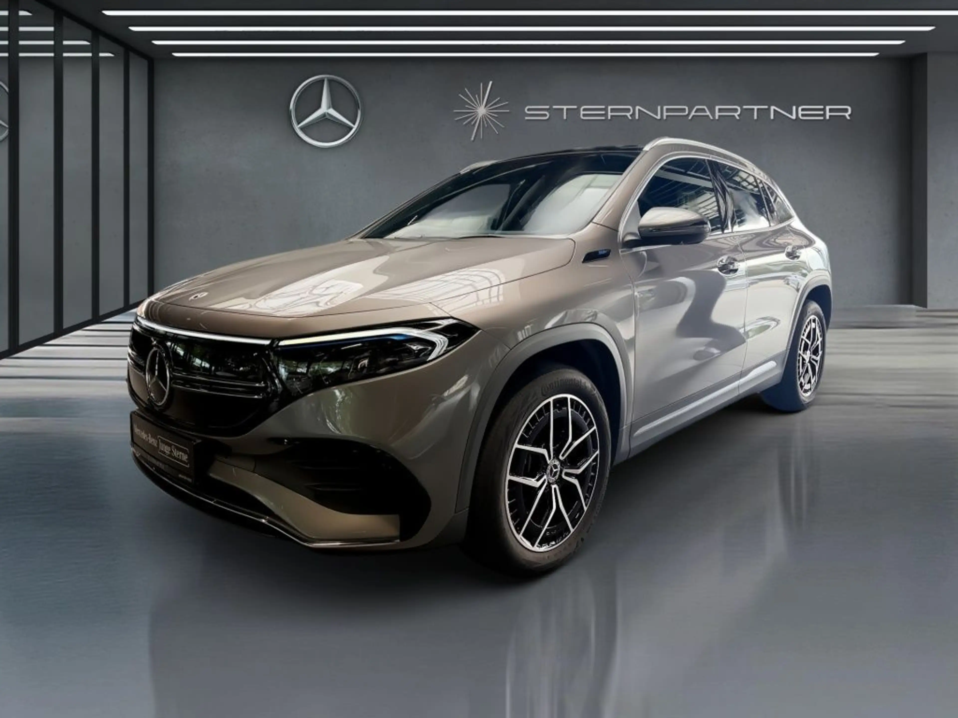Mercedes-Benz EQA 250 AMG+PANO+HUD+AD.SOUND+360°+MEMORY+DISTR.