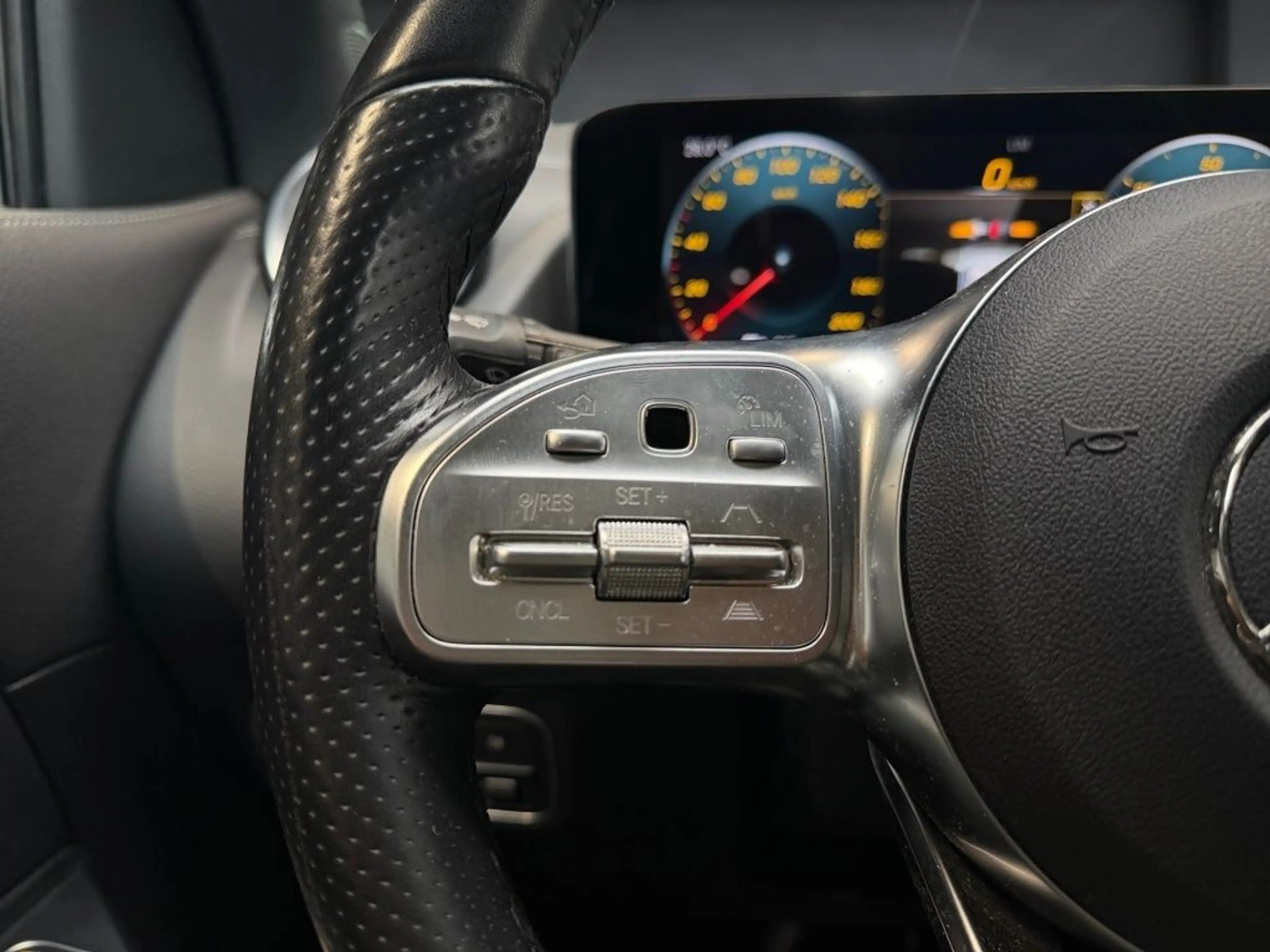 Mercedes-Benz EQA 250 AMG+PANO+HUD+AD.SOUND+360°+MEMORY+DISTR. — photo 14