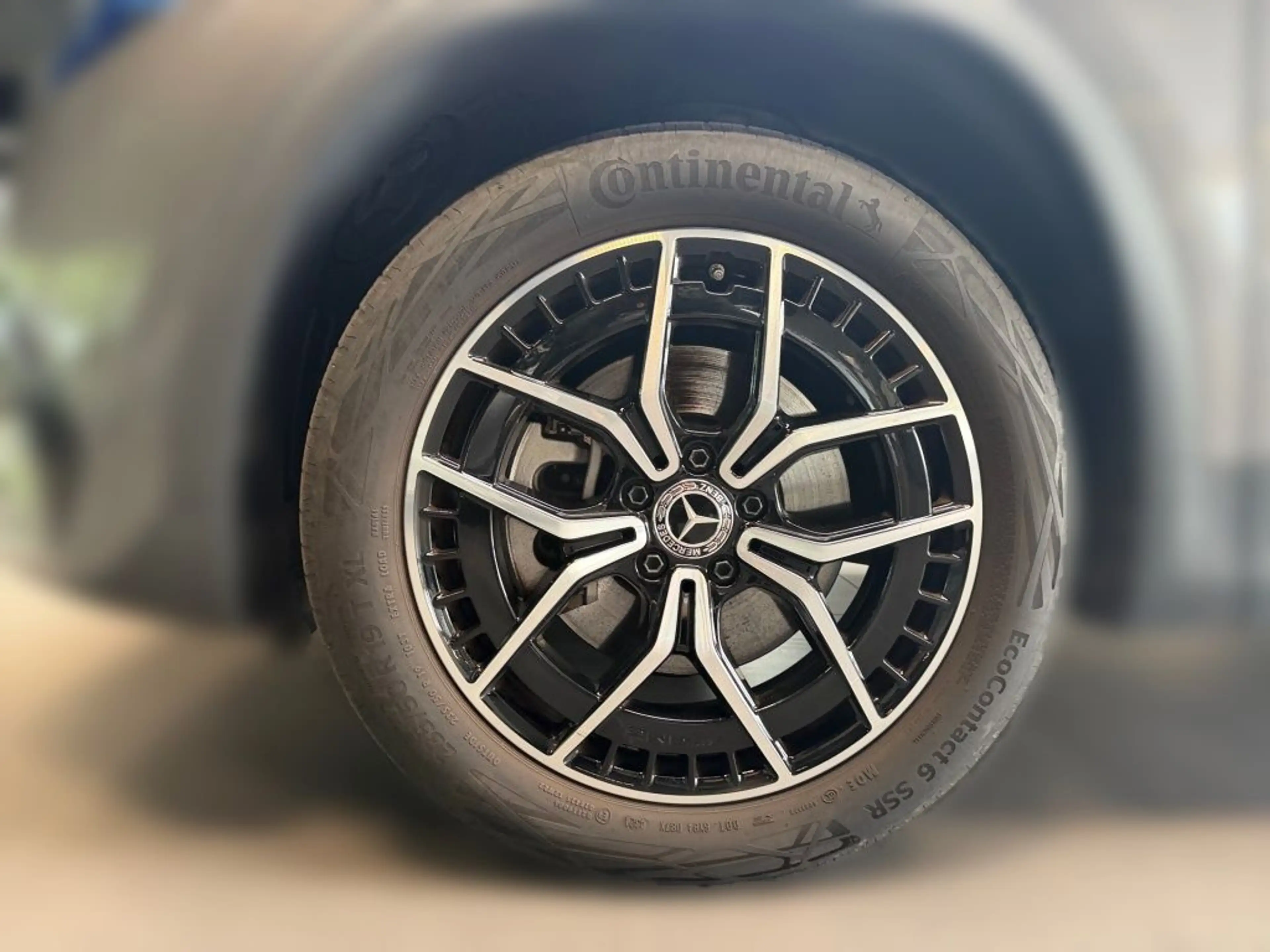 Mercedes-Benz EQA 250 AMG+PANO+HUD+AD.SOUND+360°+MEMORY+DISTR. — photo 3
