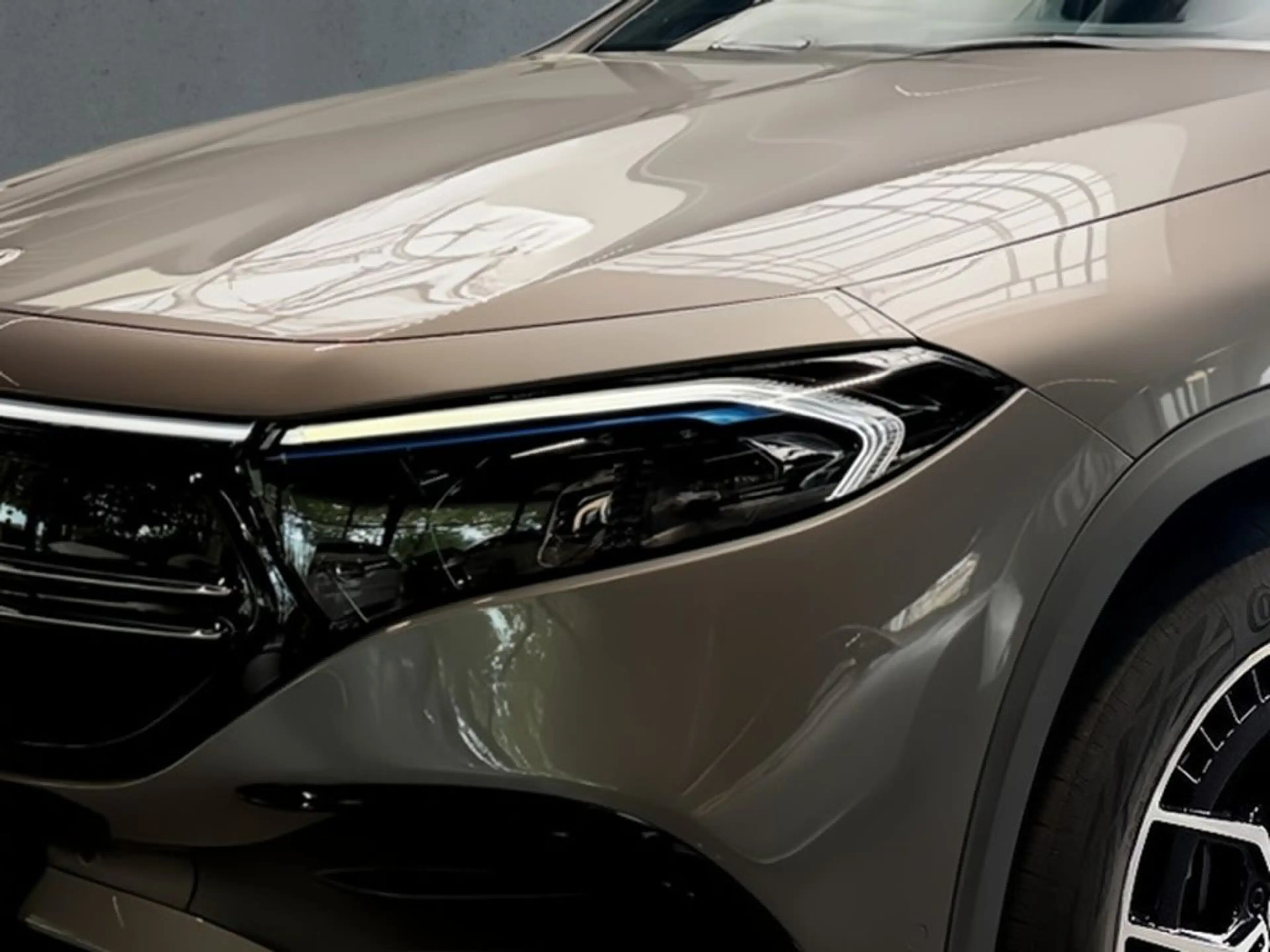 Mercedes-Benz EQA 250 AMG+PANO+HUD+AD.SOUND+360°+MEMORY+DISTR. — photo 2