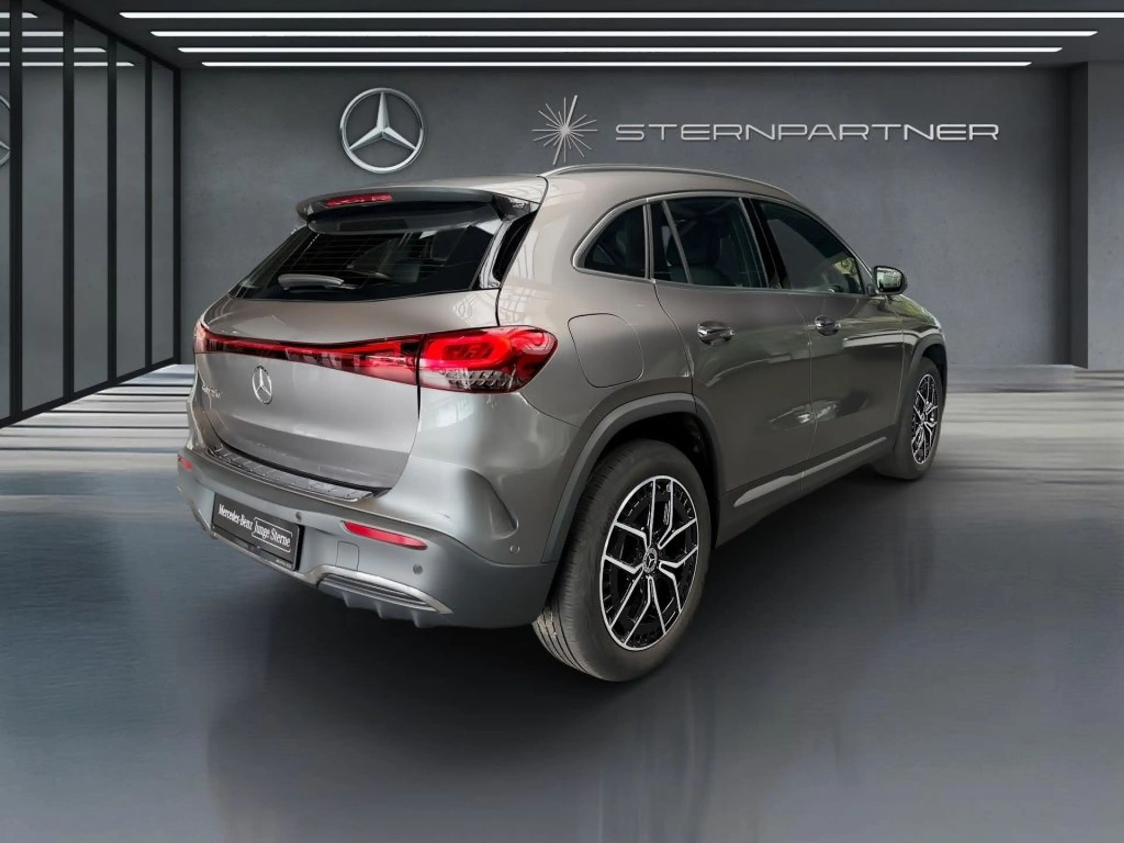 Mercedes-Benz EQA 250 AMG+PANO+HUD+AD.SOUND+360°+MEMORY+DISTR. — photo 11