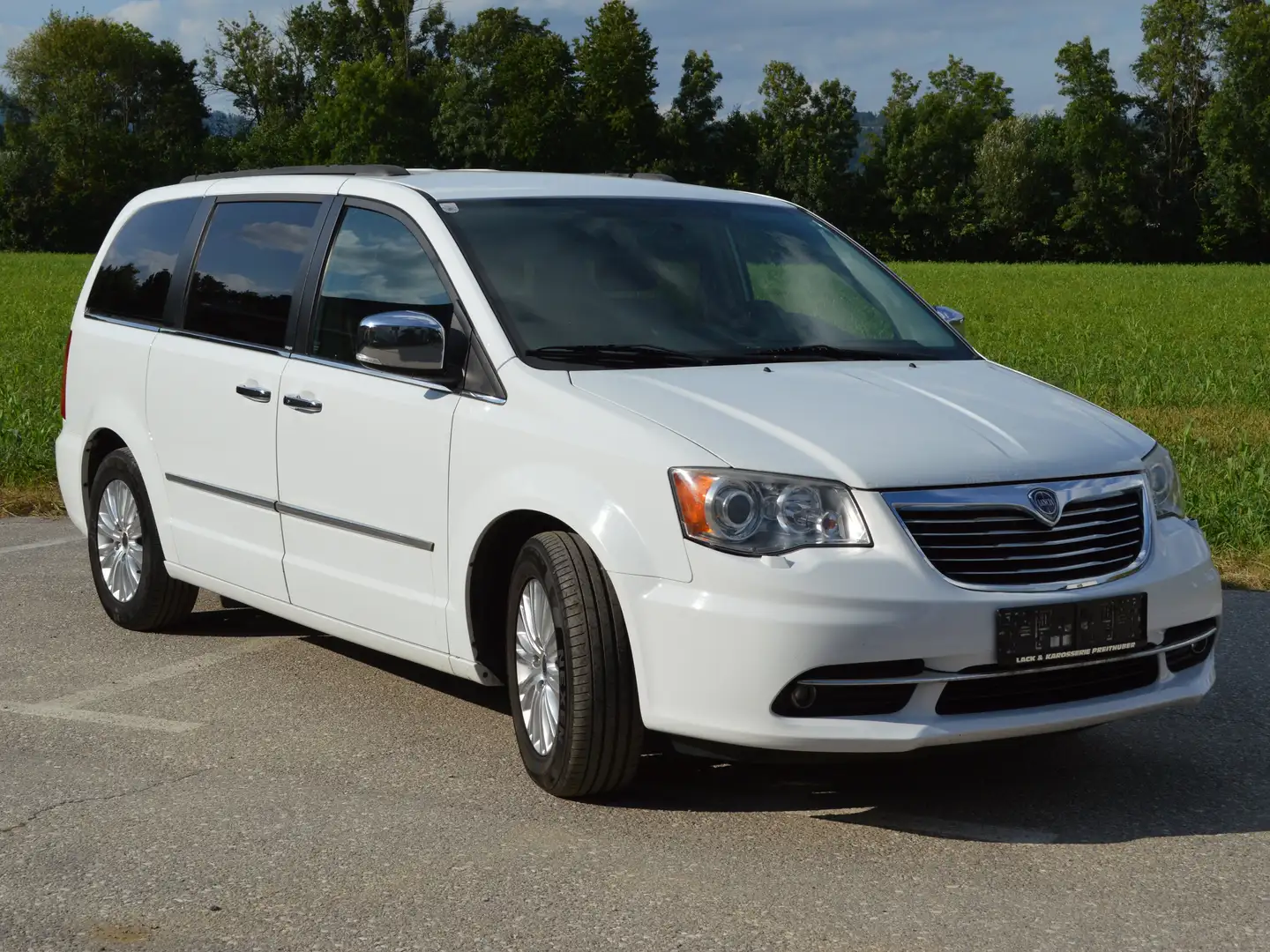 Lancia Voyager Voyager 2,8 CRD Platinum Platinum Fehér - 1