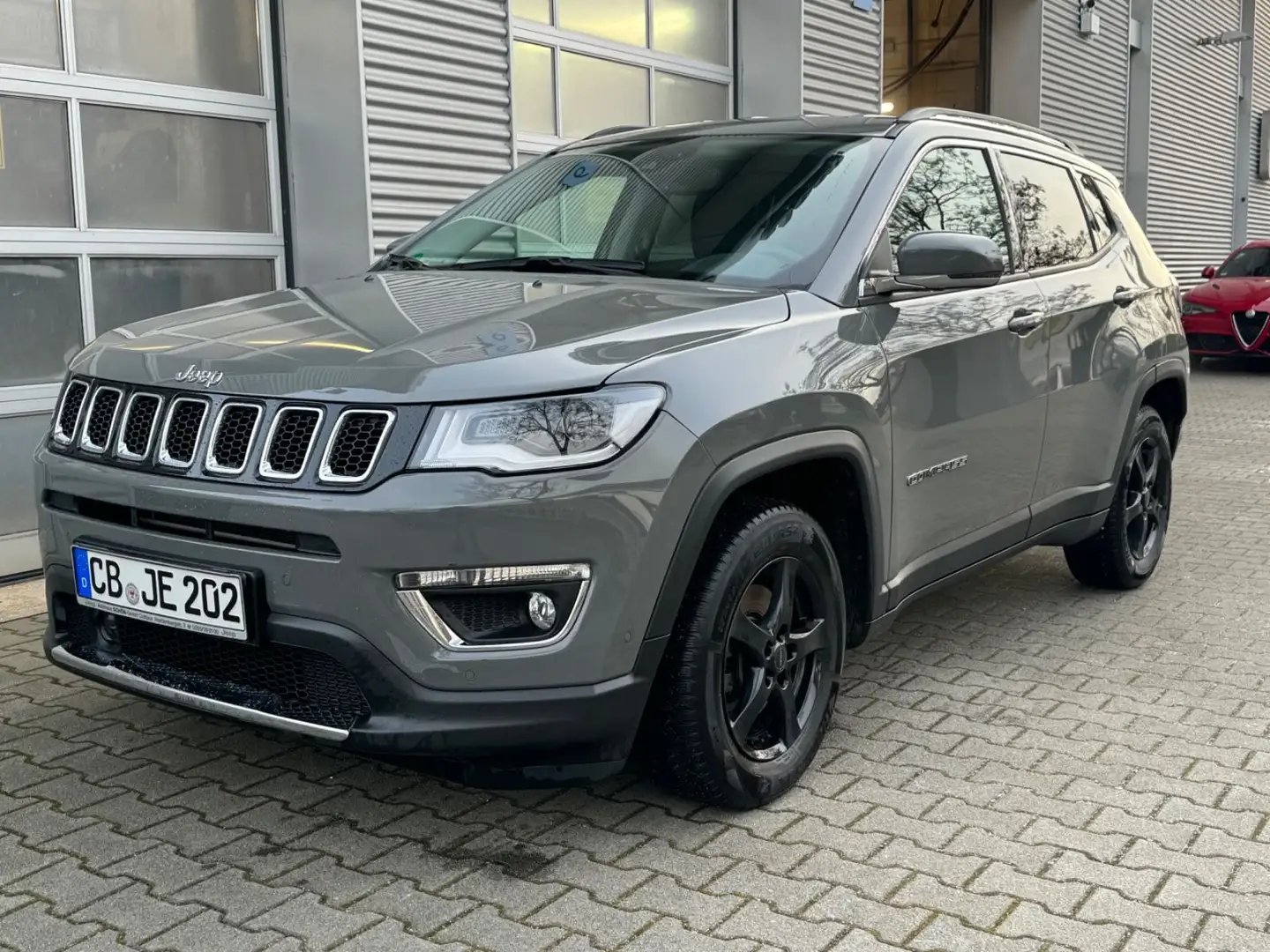 Jeep Compass Limited FWD Grau - 2