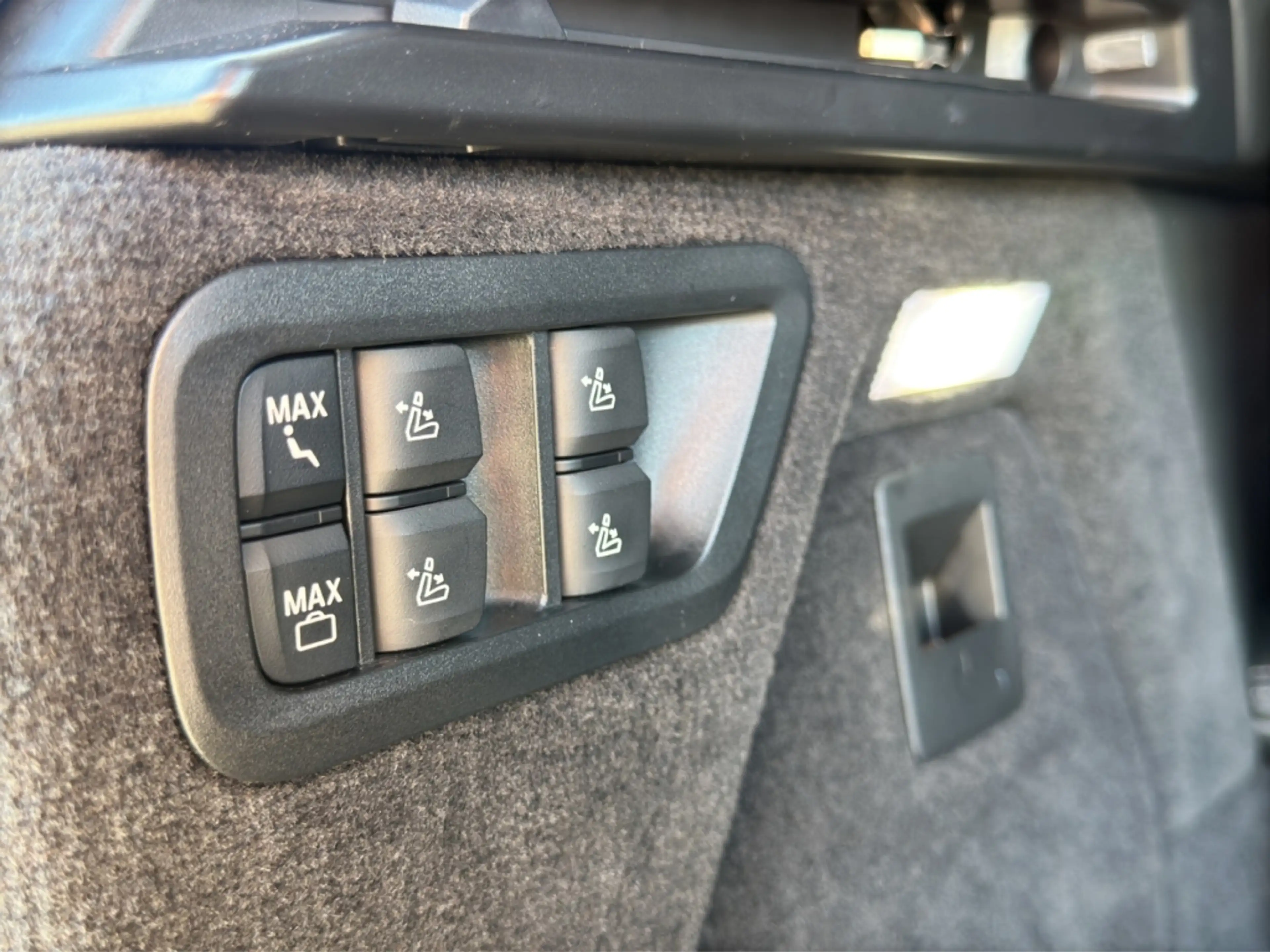 BMW X7 40 d x Drive M SPORT Sky Lounge 7-Sitzer — photo 29