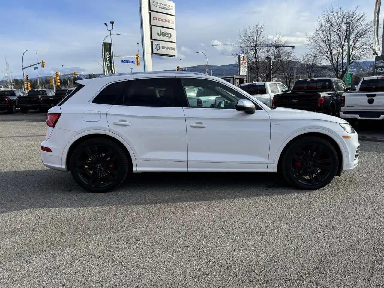 Audi SQ5 снимка Audi SQ5