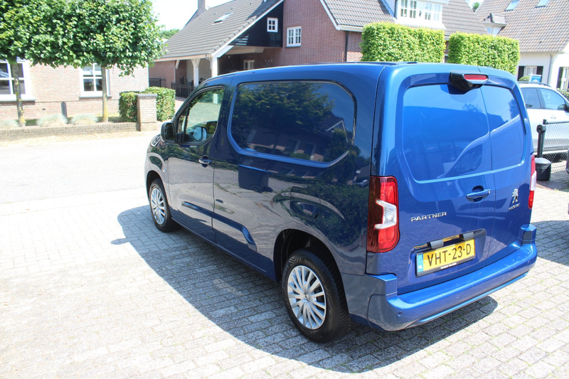 Peugeot Partner 1.5 BlueHDI Asphalt — photo 9