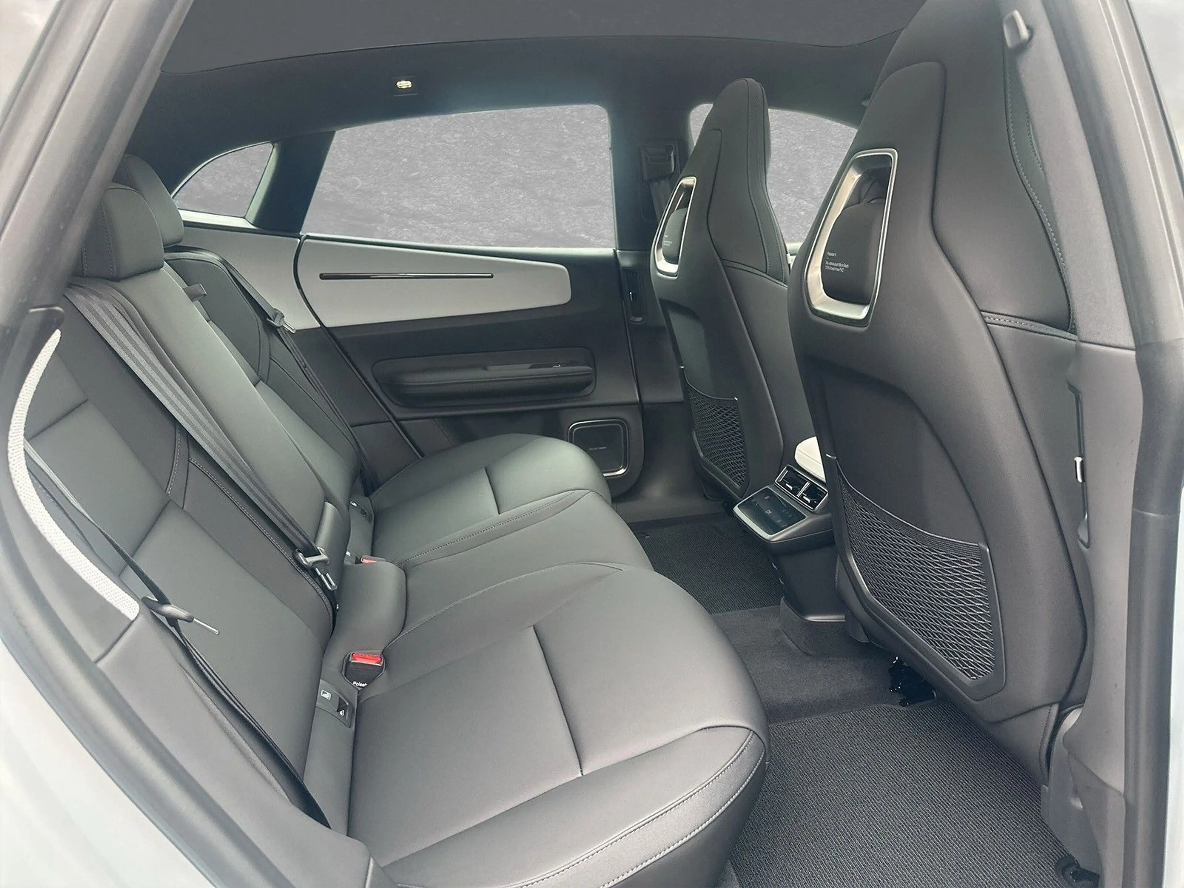 Polestar 4 Polestar 4 LRDM MJ 25 Pilot Plus — photo 5