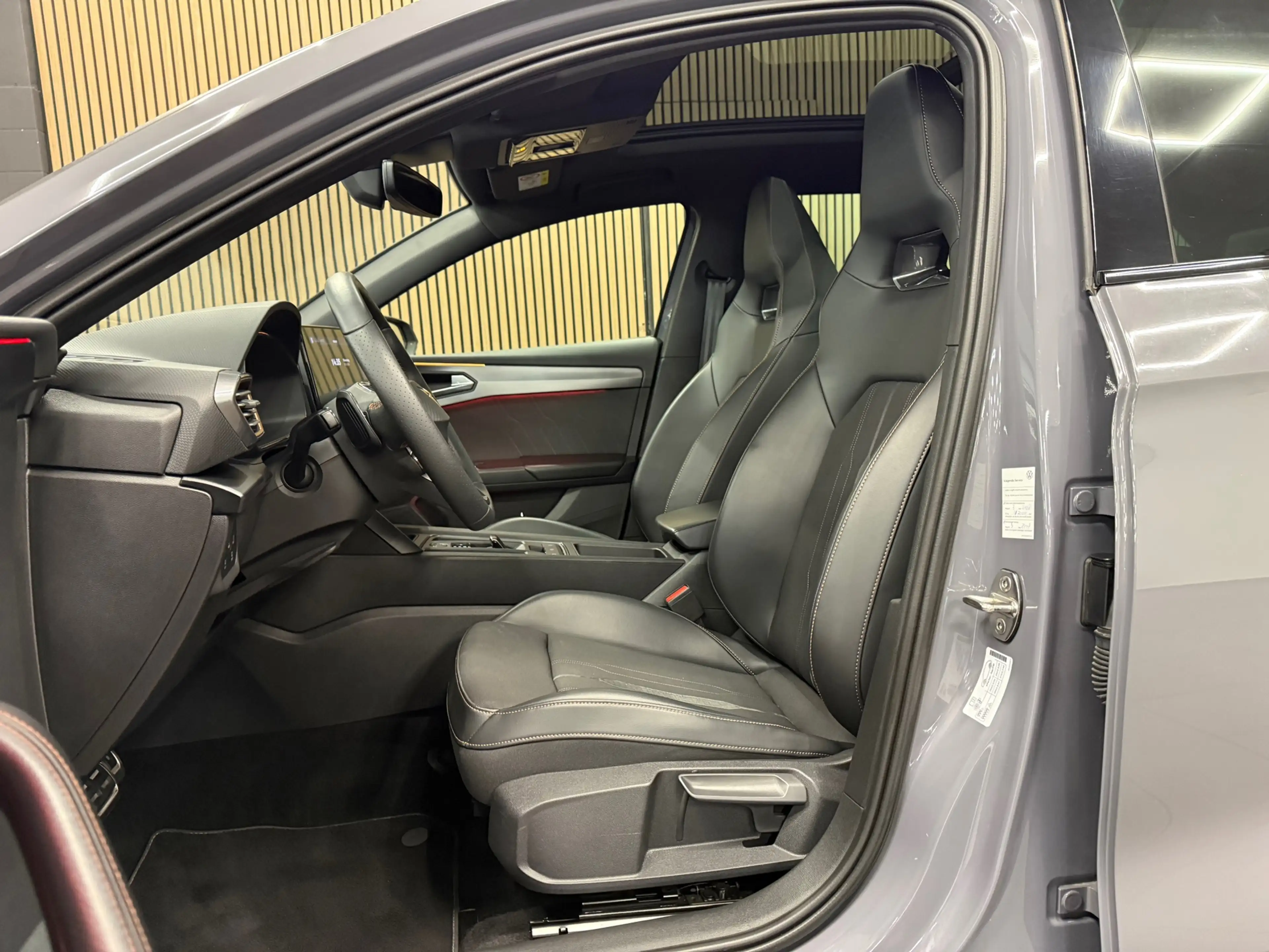 CUPRA Leon Sportstourer 1.4 e-Hybrid VZ Business * Panoramada — photo 12