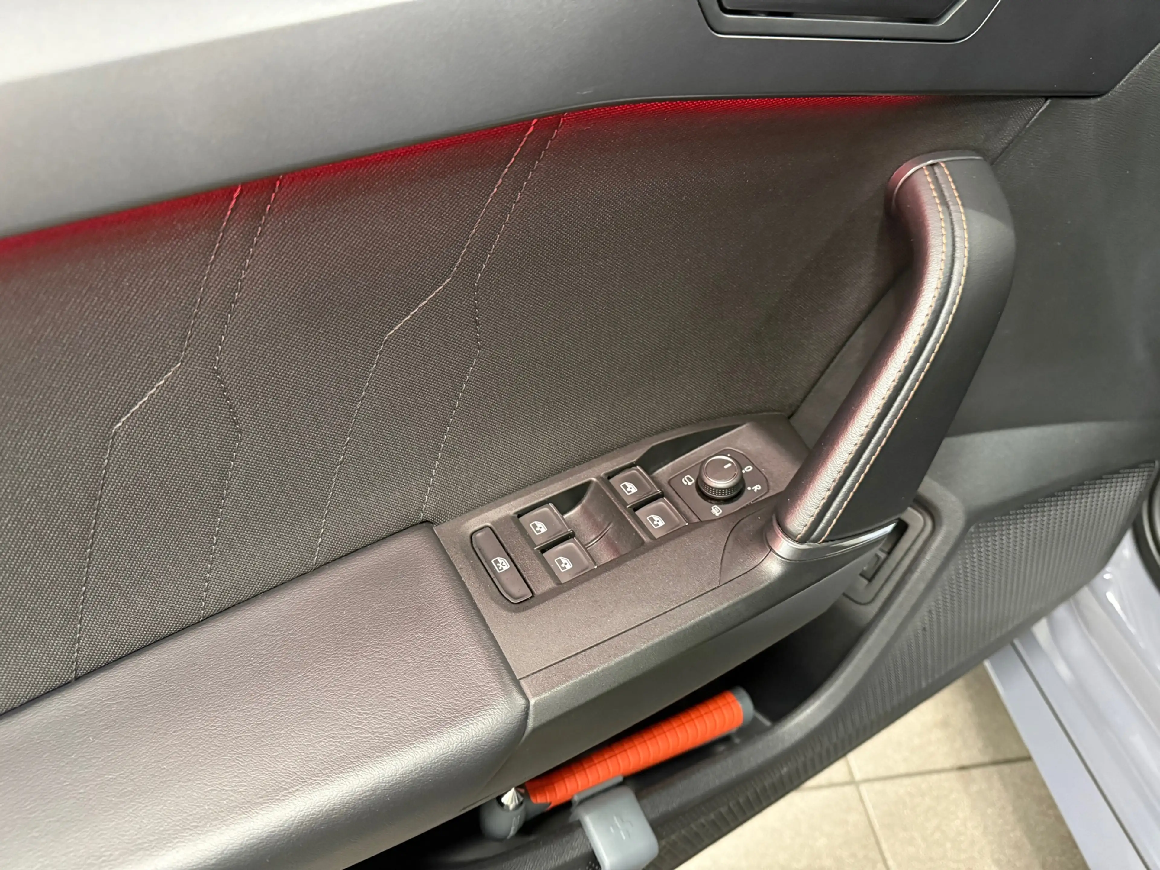 CUPRA Leon Sportstourer 1.4 e-Hybrid VZ Business * Panoramada — photo 11