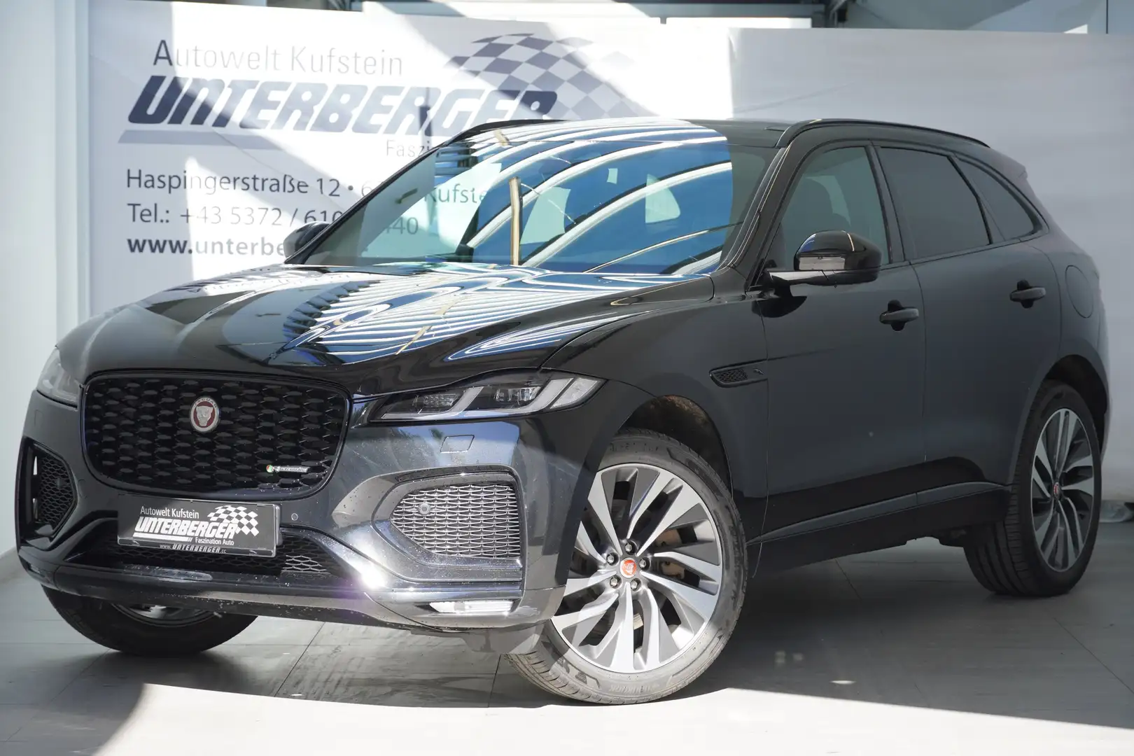 Jaguar F-Pace F-Pace P400e RD SE DAB Tempomat PDC Schwarz - 2