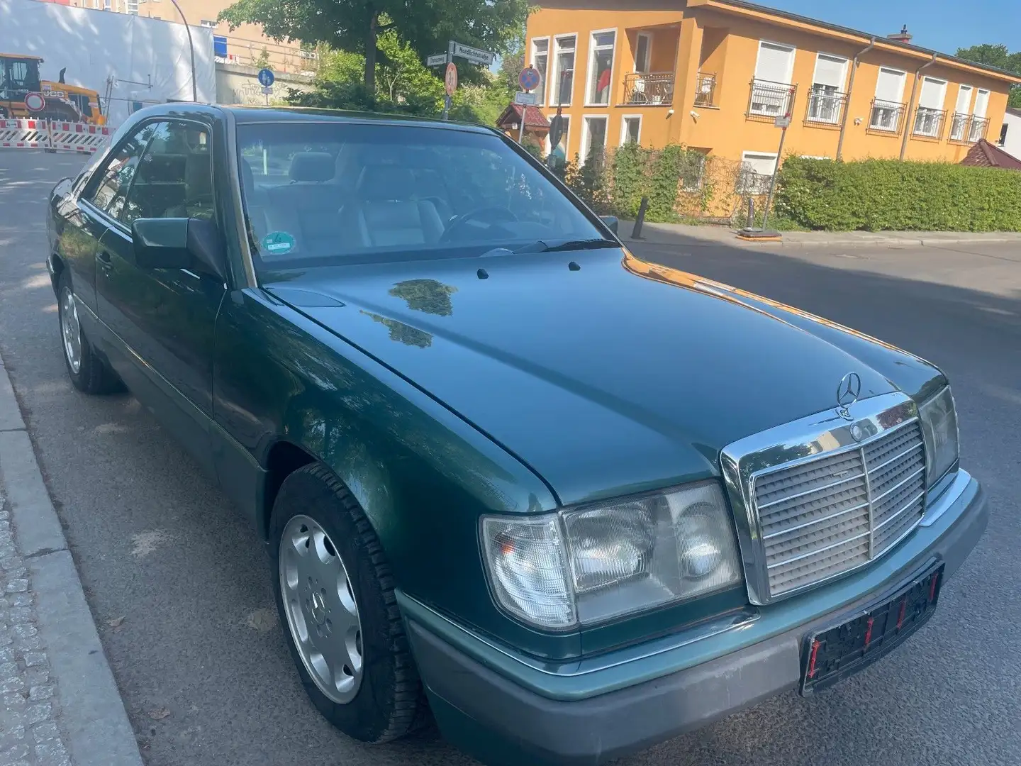 Mercedes-Benz 300 Coupe,Automatik,H Kennzeichen,Kein Rost Grün - 2