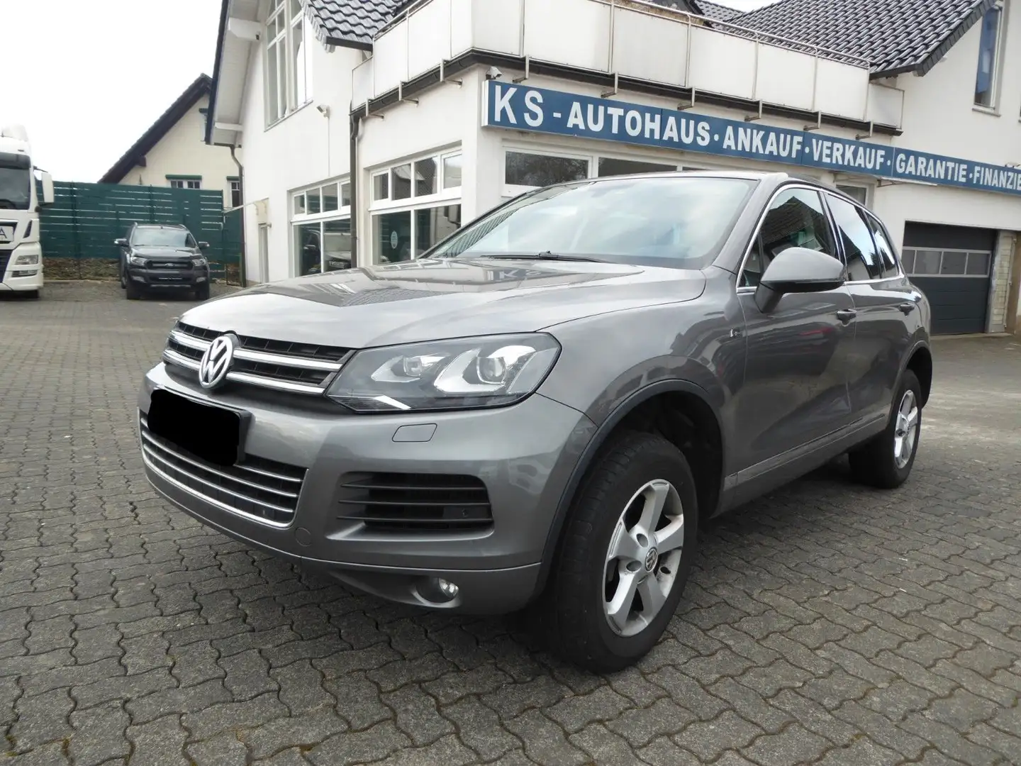 Volkswagen Touareg 3.0 V6 TDI Tiptronic BlueMotion Tech Grau - 1