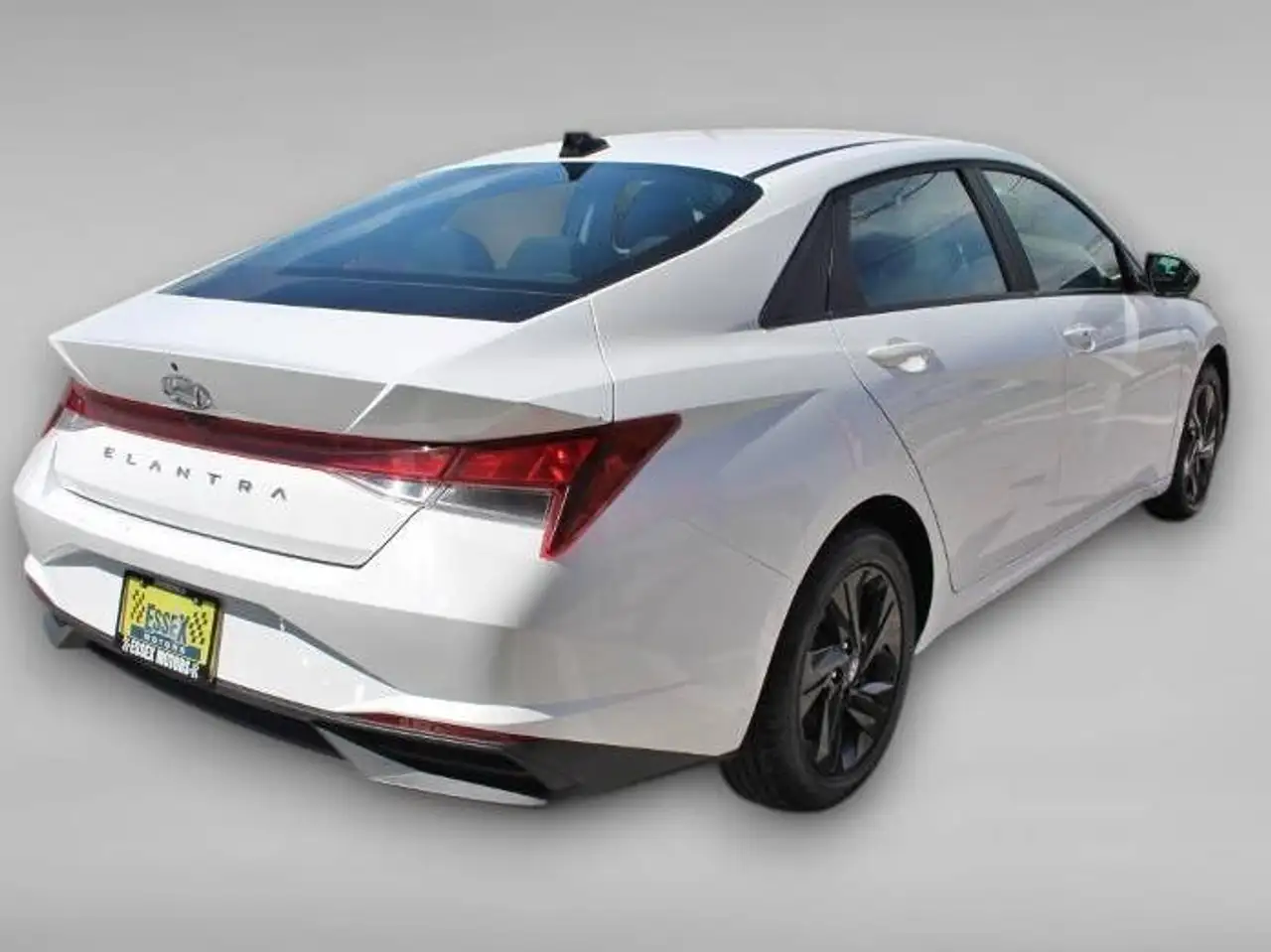 Hyundai ELANTRA снимка Hyundai ELANTRA