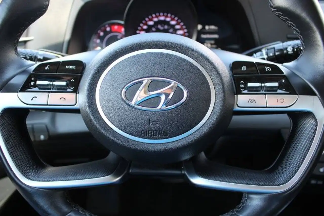 Hyundai ELANTRA снимка Hyundai ELANTRA