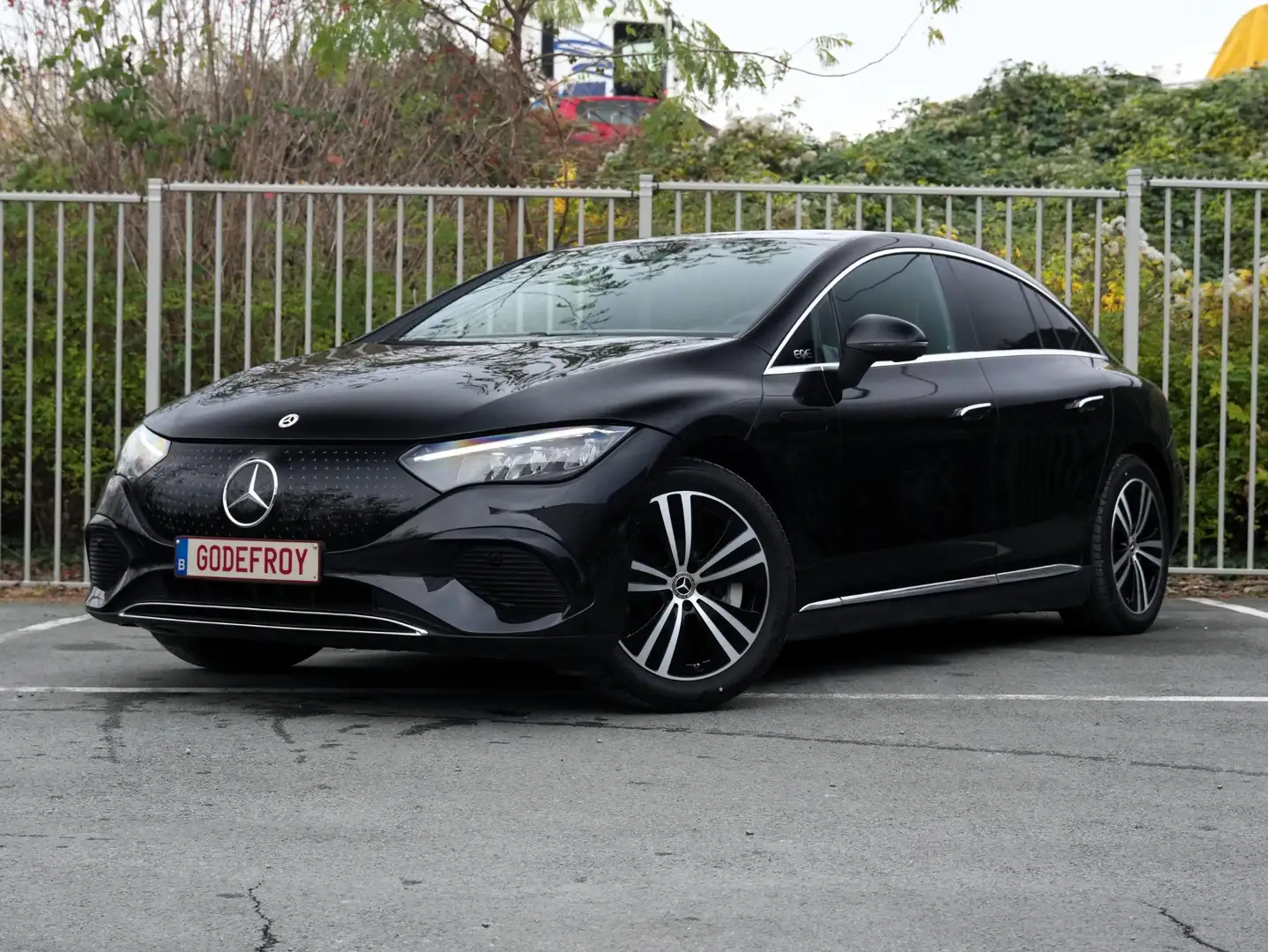 Mercedes-Benz EQE 300 Business Edition Noir - 2
