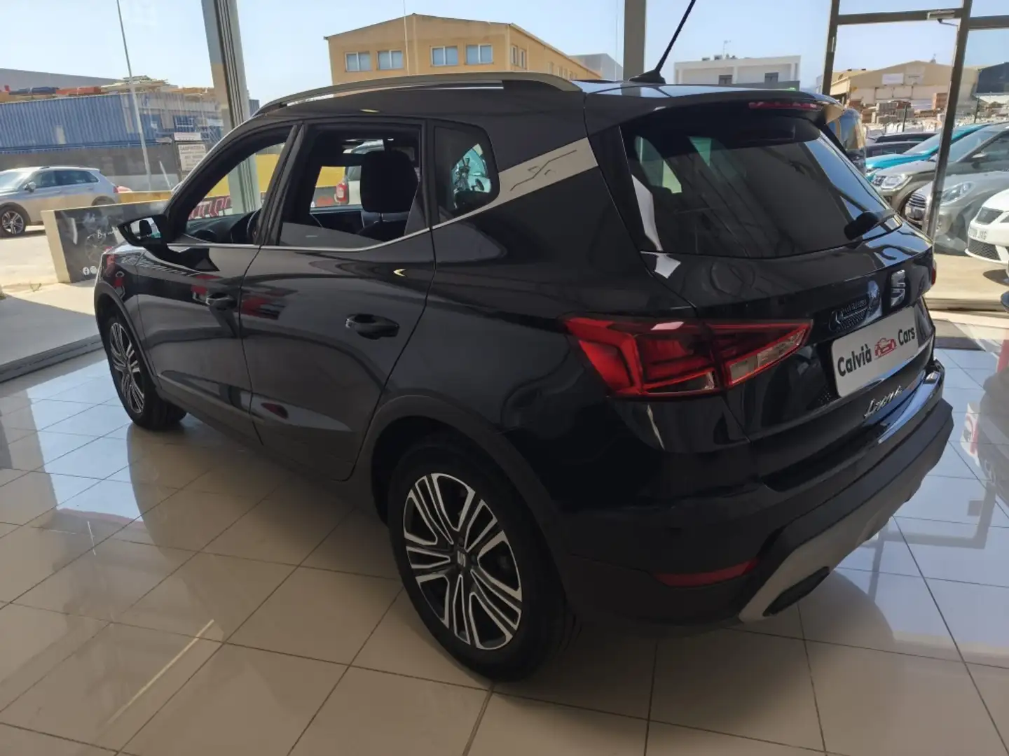 SEAT Arona 1.0 TSI S&S Xperience 110 Bleu - 2