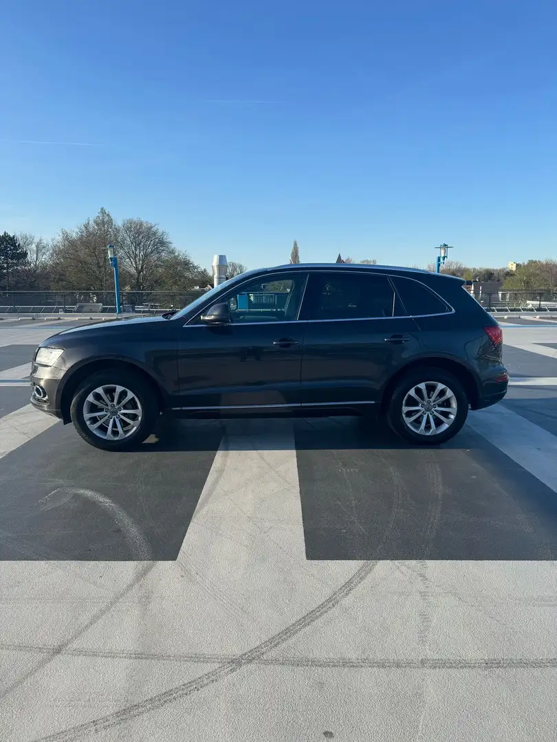 Audi Q5 2.0 TFSI q. Pro L S Grijs - 2