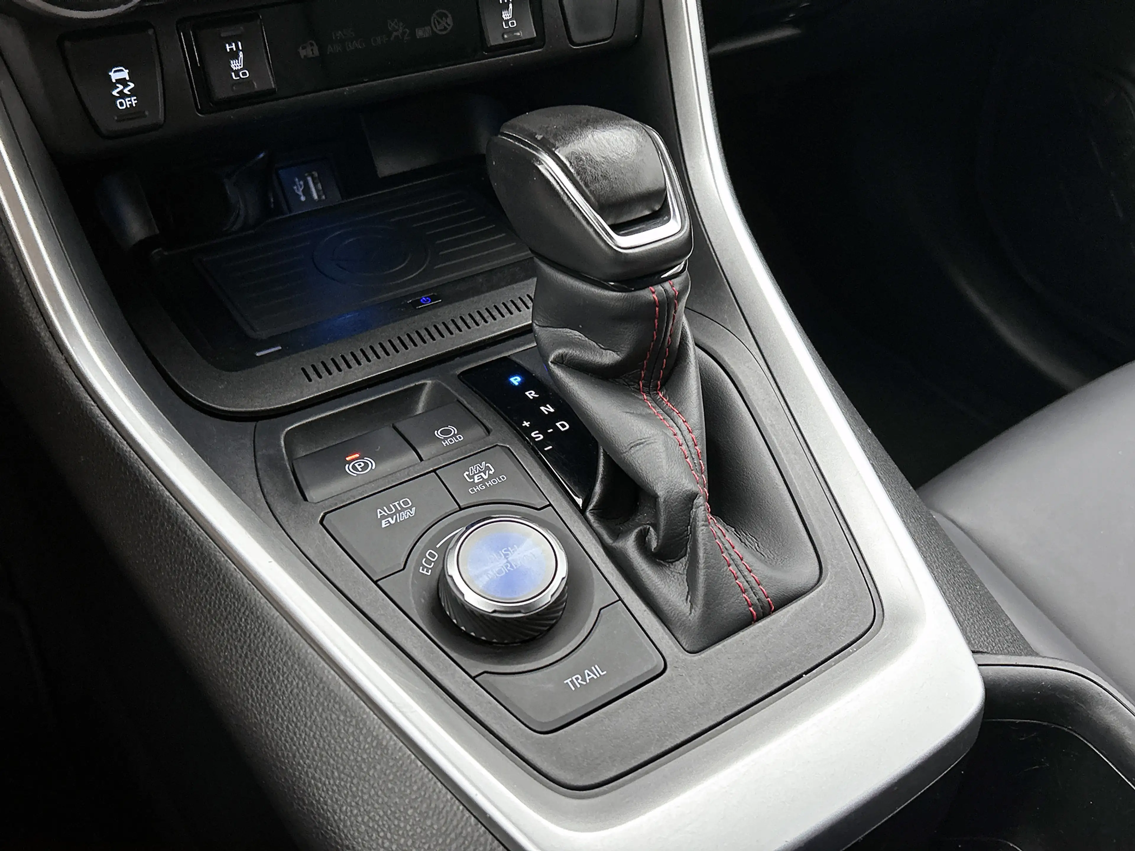 Suzuki Across 2.5 Plug-in Hybrid Style | 1500 KG trekgewicht | D — photo 13