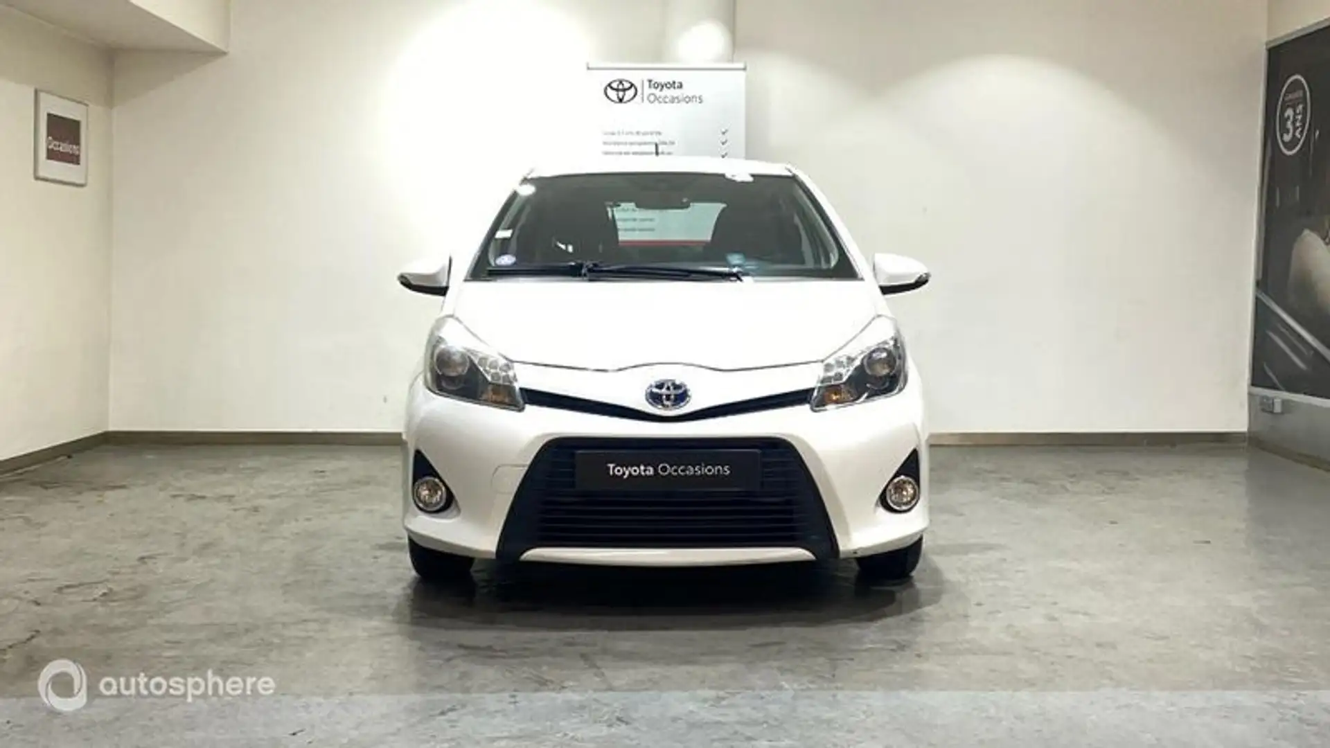 Toyota Yaris HSD 100h Dynamic 5p - 2