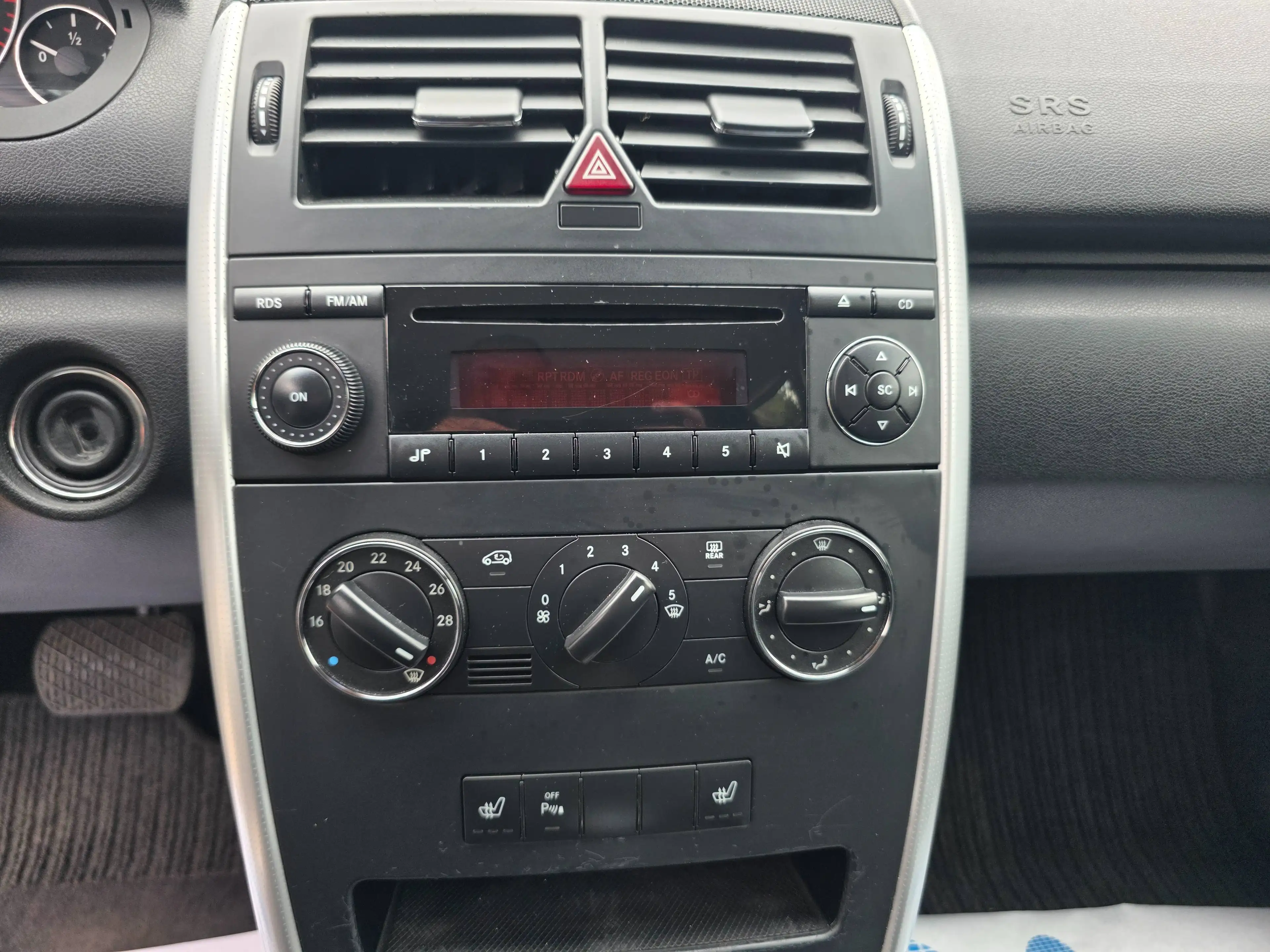 Mercedes-Benz A 150 A 150*Automatik*Avantgarde*Leder*Klima*PDC*Sitzh.* — photo 13