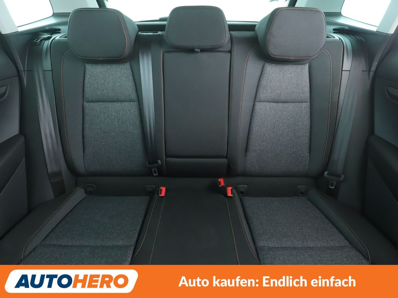 Skoda Karoq 1.5 TSI ACT Clever Aut.*NAVI*ACC*PDC*SHZ*AHK* — photo 15