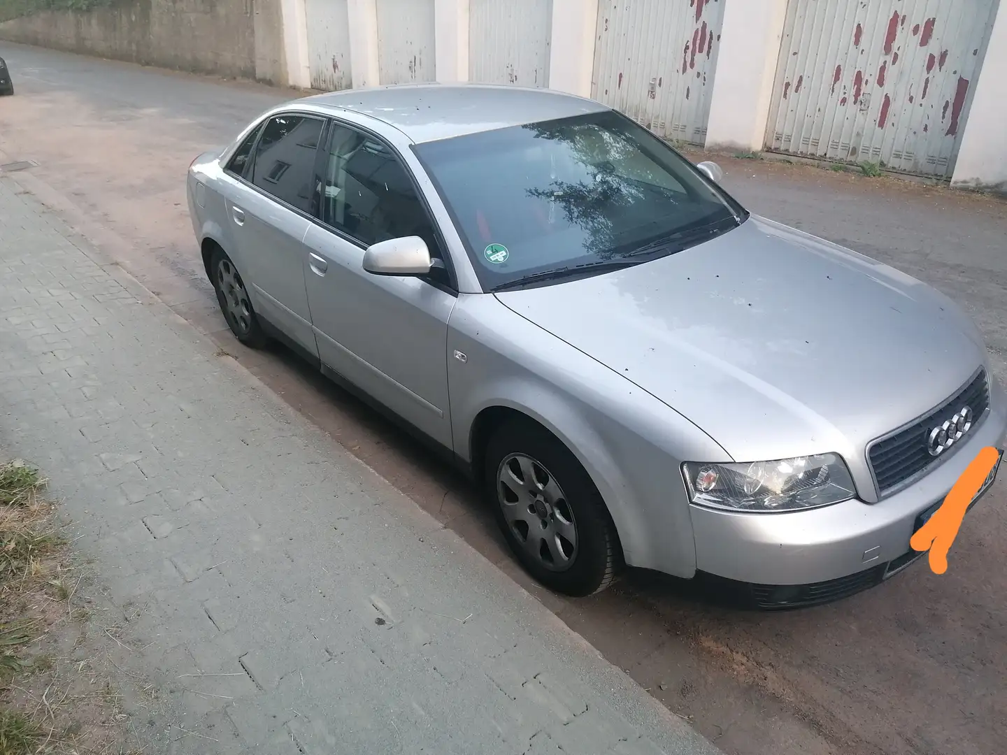 Audi A4 2.0 Silber - 2