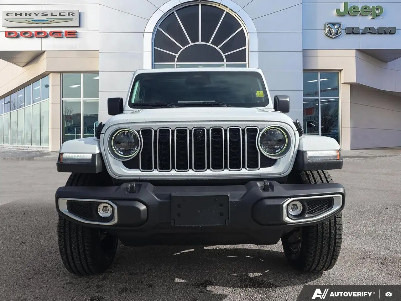 Jeep Wrangler снимка Jeep Wrangler
