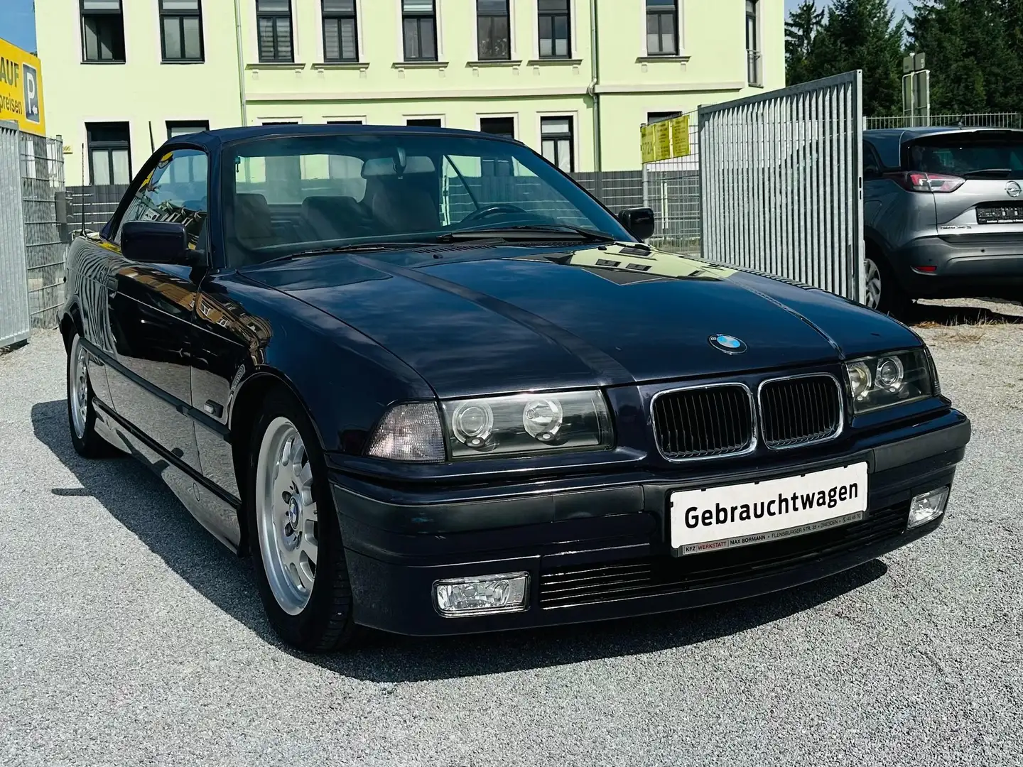 BMW 320 3er 320i Sport Edition LEDER KLIMAAUTOMATIK SH Blau - 1