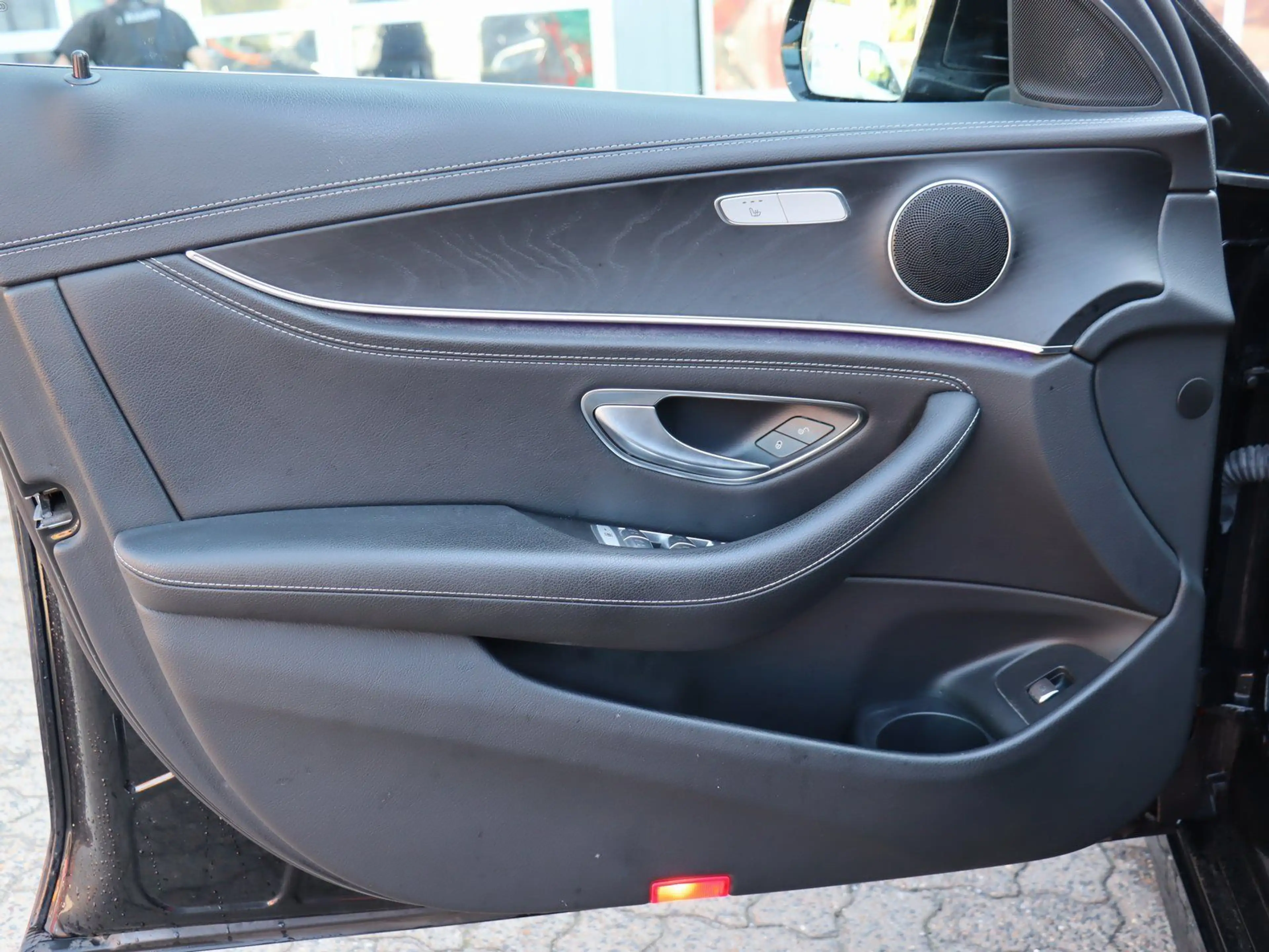 Mercedes-Benz E 400 T d AMG Line 4M Distronic / 360° / GSD... — photo 9