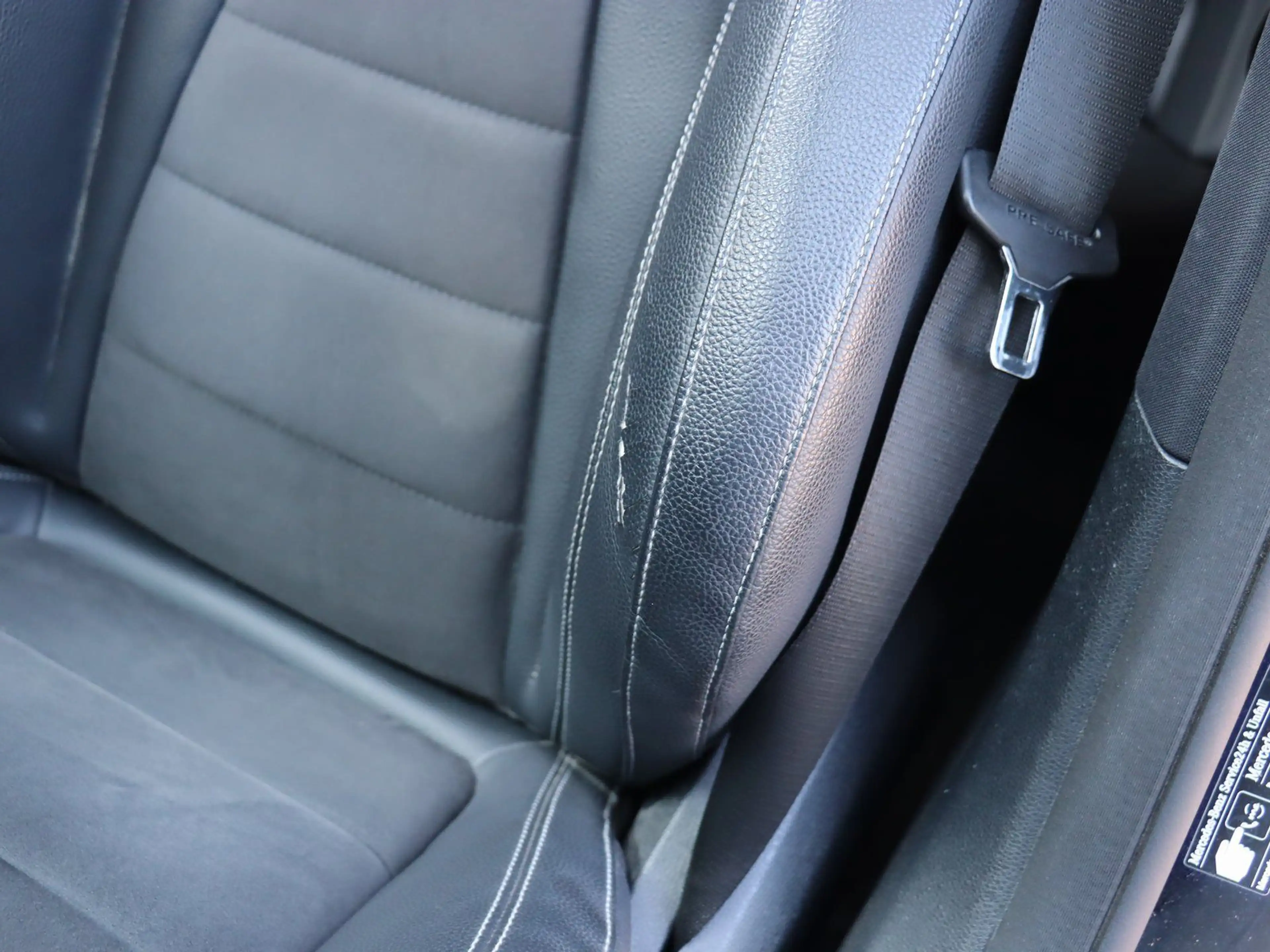 Mercedes-Benz E 400 T d AMG Line 4M Distronic / 360° / GSD... — photo 11