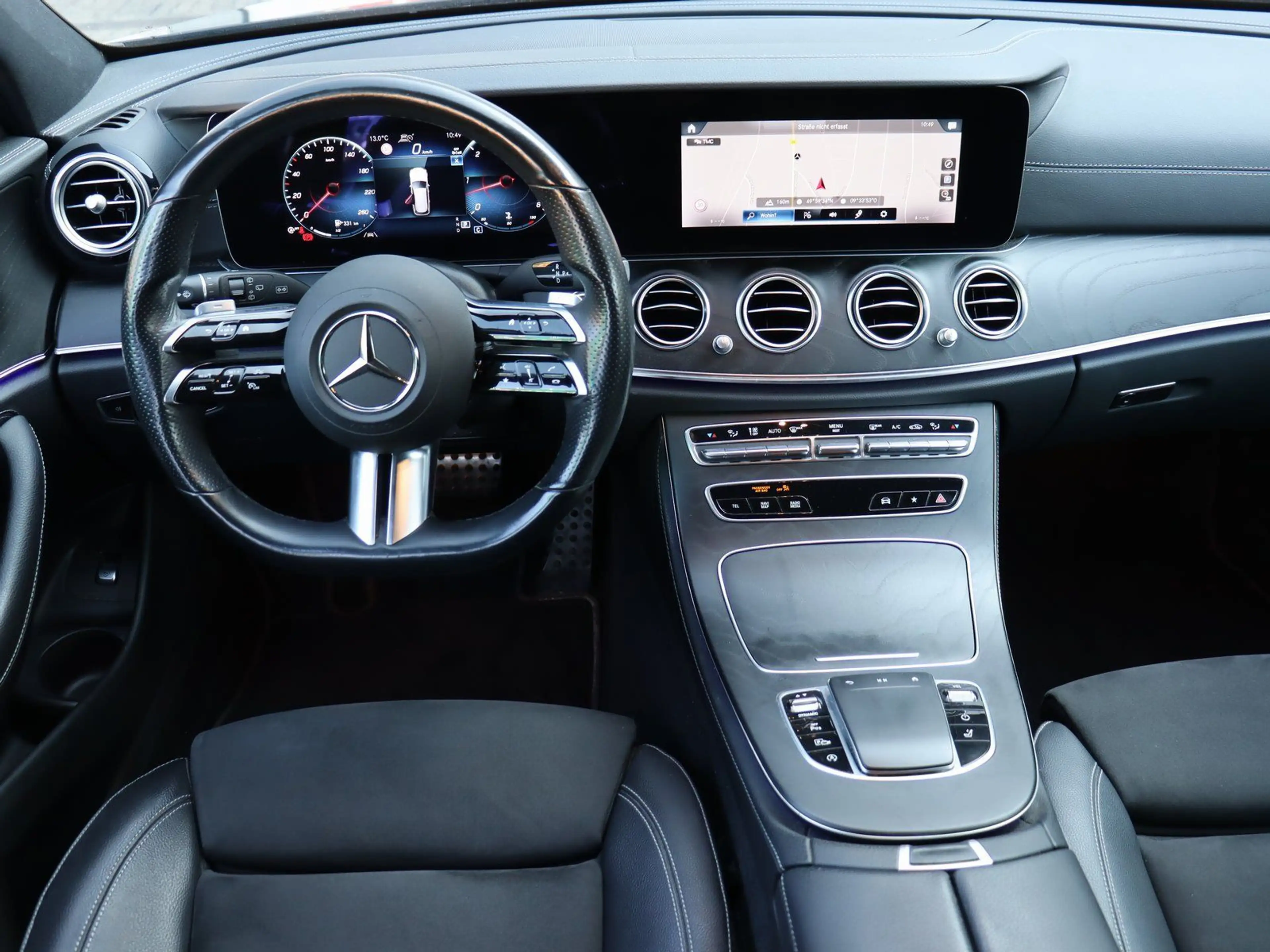 Mercedes-Benz E 400 T d AMG Line 4M Distronic / 360° / GSD... — photo 13