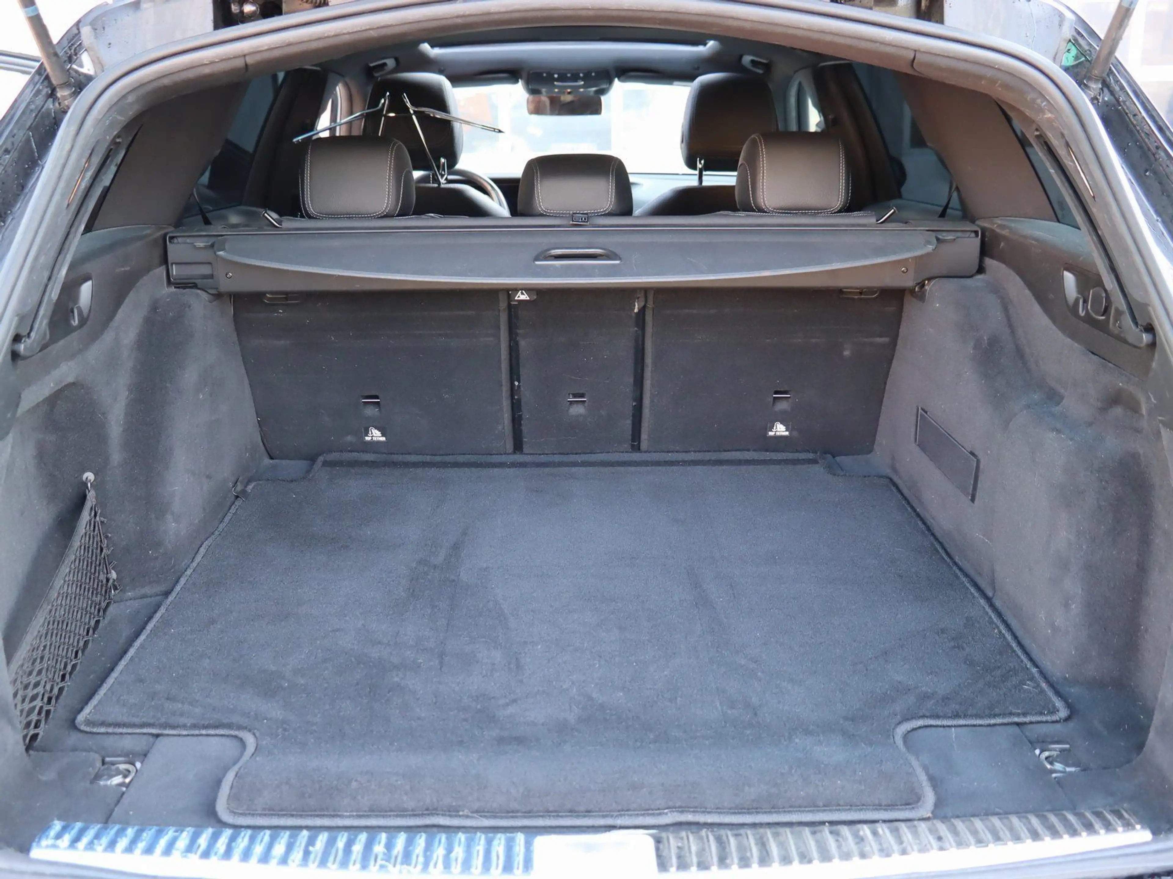 Mercedes-Benz E 400 T d AMG Line 4M Distronic / 360° / GSD... — photo 15