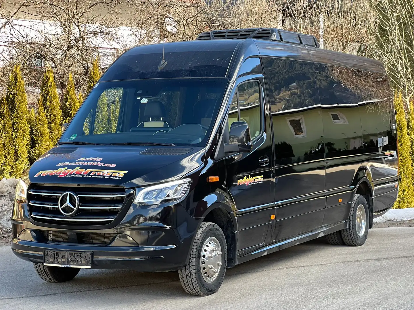 Mercedes-Benz Sprinter Sprinter 519 CDI VIP Edition 19+1 Sitze Schwarz - 1