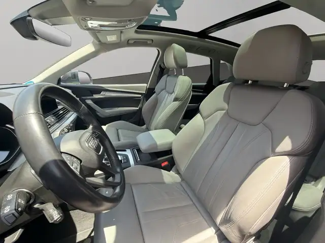 Audi Q5 view 7