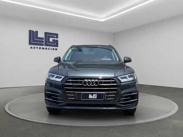 Audi Q5 view 2