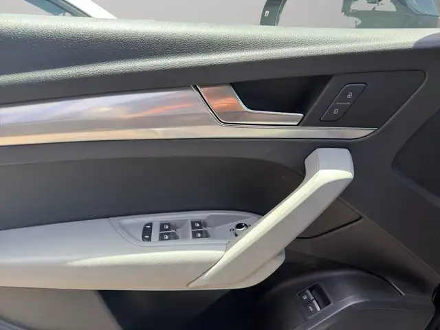 Audi Q5 view 15