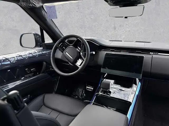 Land Rover Range Rover Sport view 4