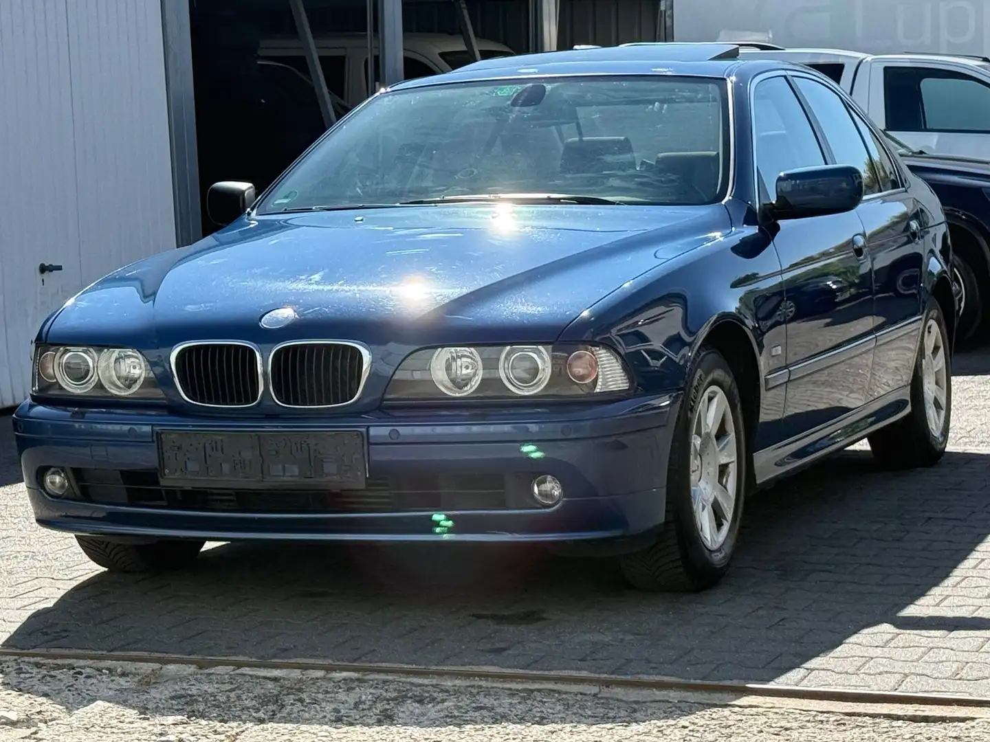 BMW 525 d A Lifestyle DPF Autom. Klimaautom. GSD Blau - 1