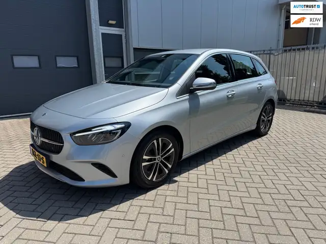 Mercedes-Benz B 200 Luxury Line, Stoel-/Stuurverwarming, LED, Camera,
