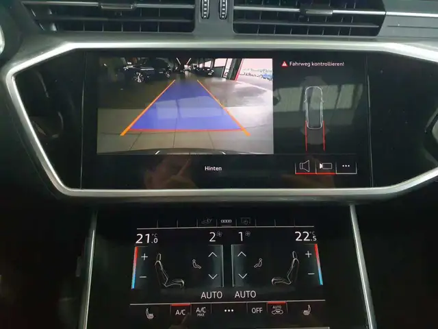 Audi A6 view 16