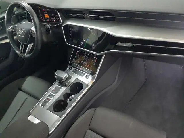 Audi A6 view 14