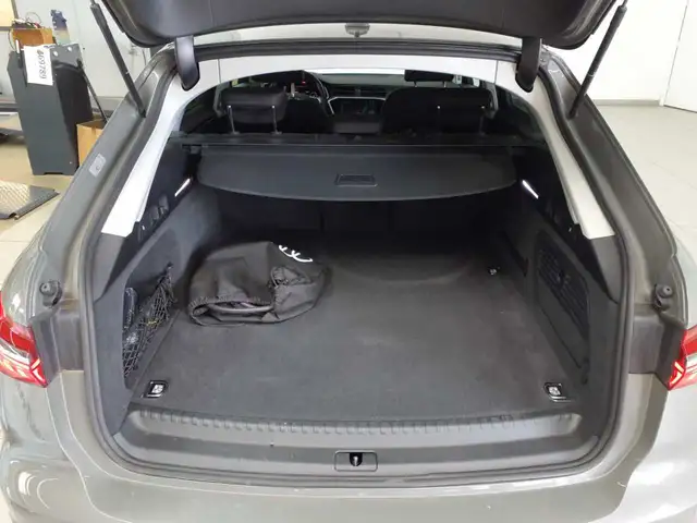 Audi A6 view 9
