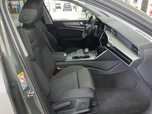 Audi A6 view 13