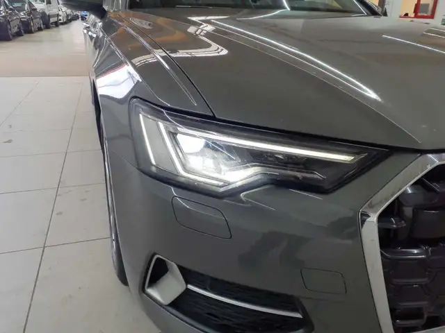 Audi A6 view 15
